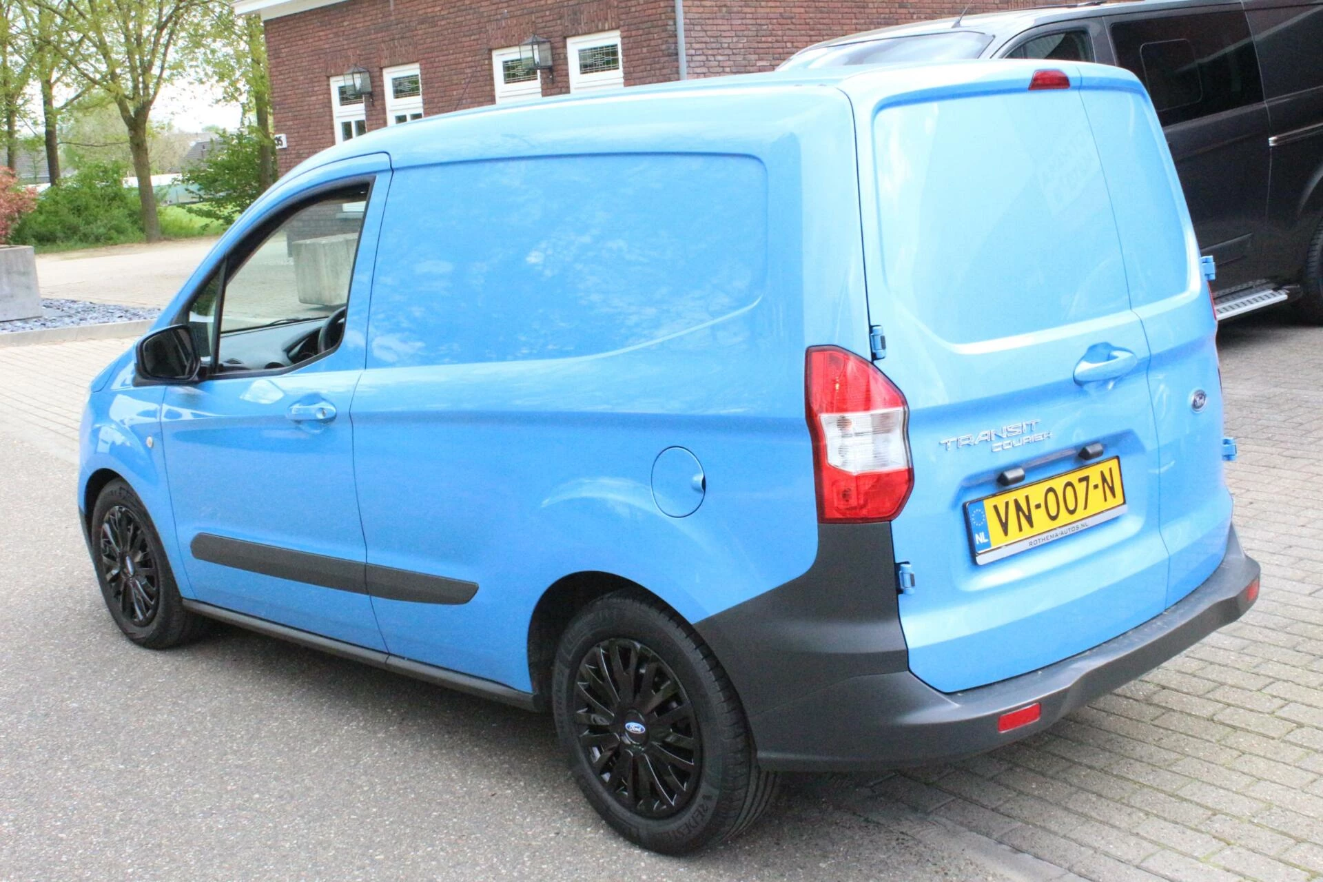 Hoofdafbeelding Ford Transit Courier