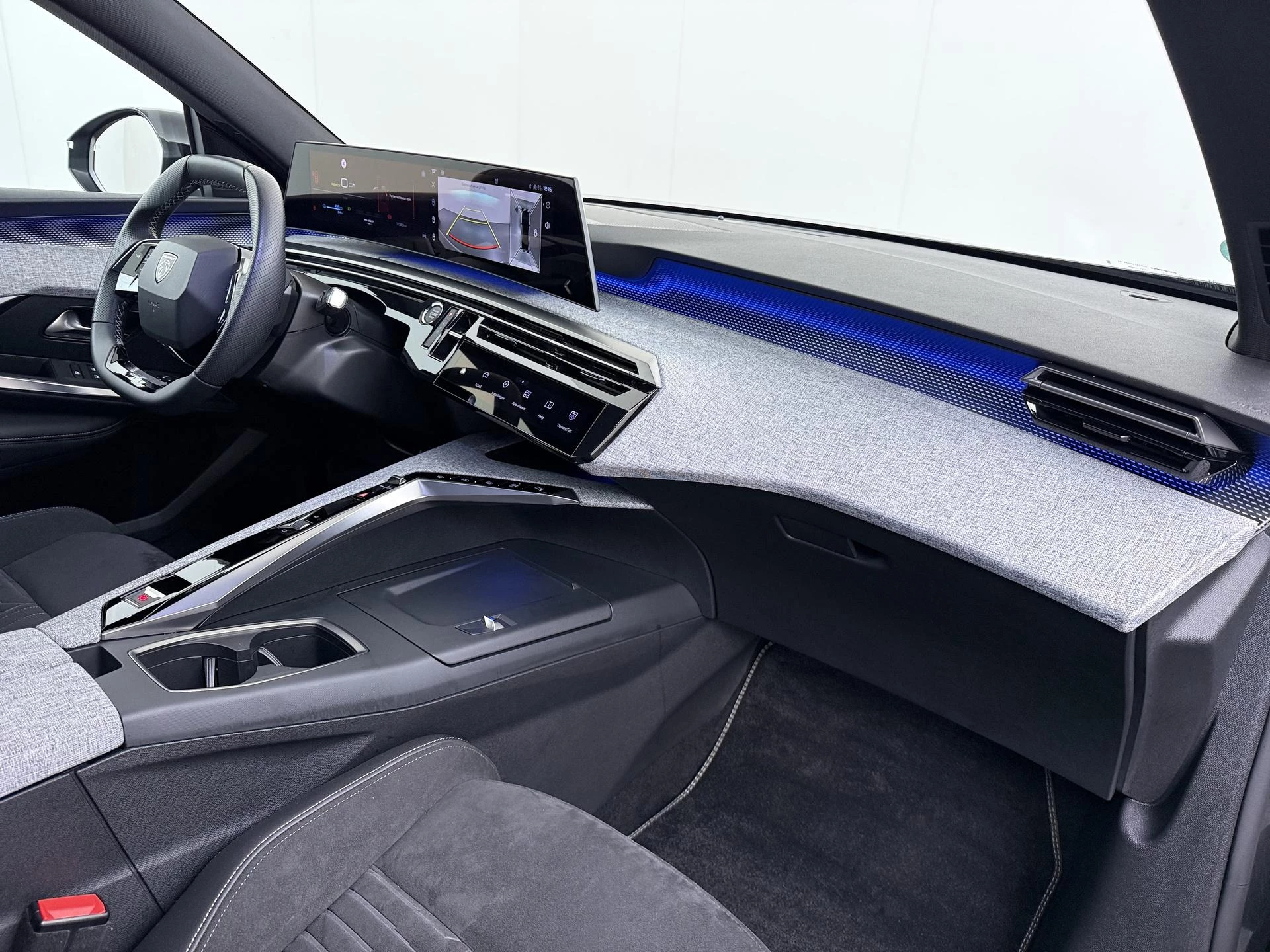 Hoofdafbeelding Peugeot e-3008