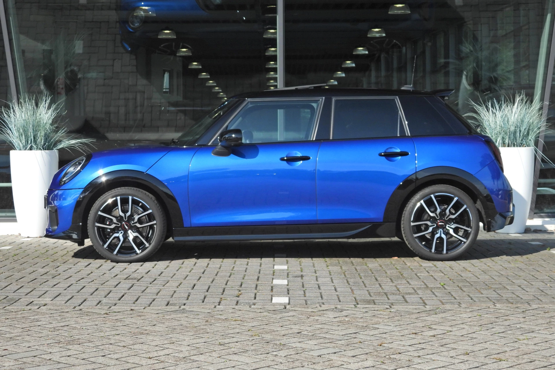 Hoofdafbeelding MINI 5-deurs