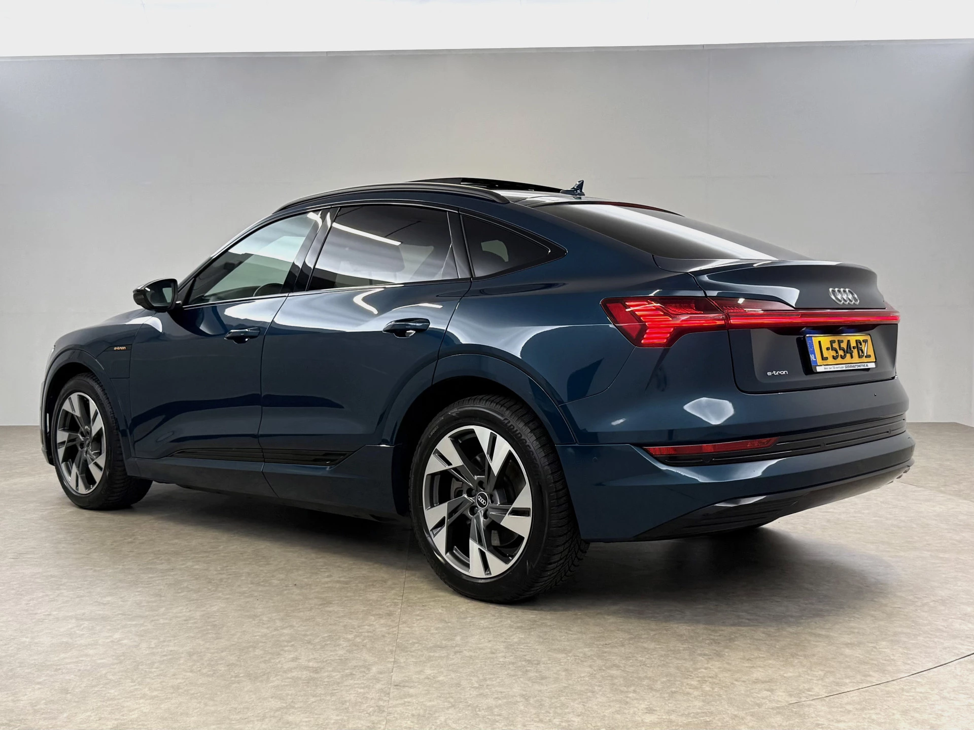 Hoofdafbeelding Audi e-tron