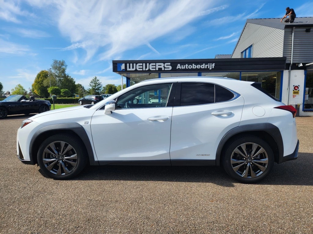 Hoofdafbeelding Lexus UX