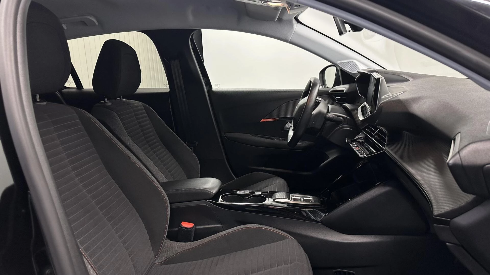 Hoofdafbeelding Peugeot e-208