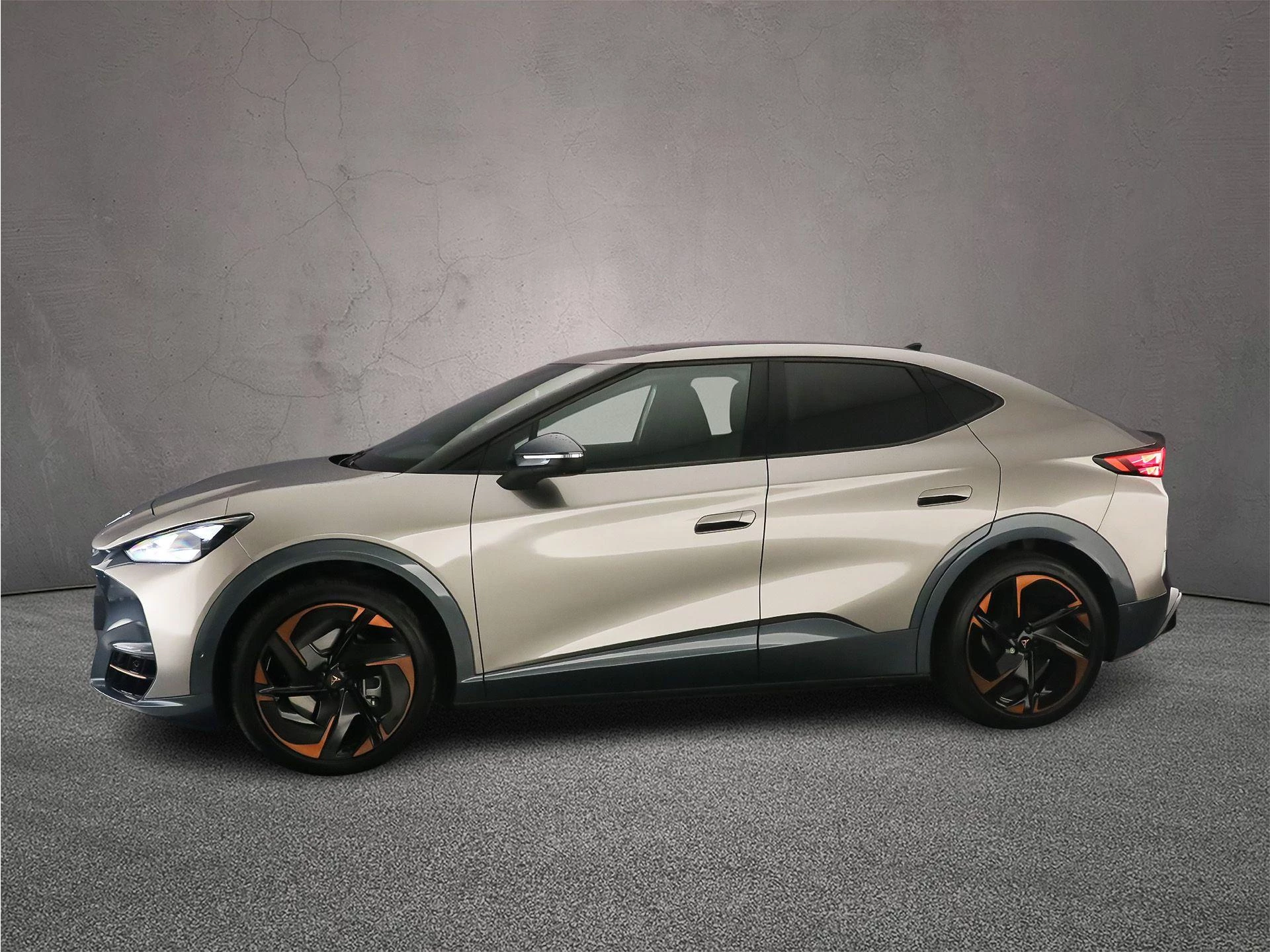 Hoofdafbeelding CUPRA Tavascan