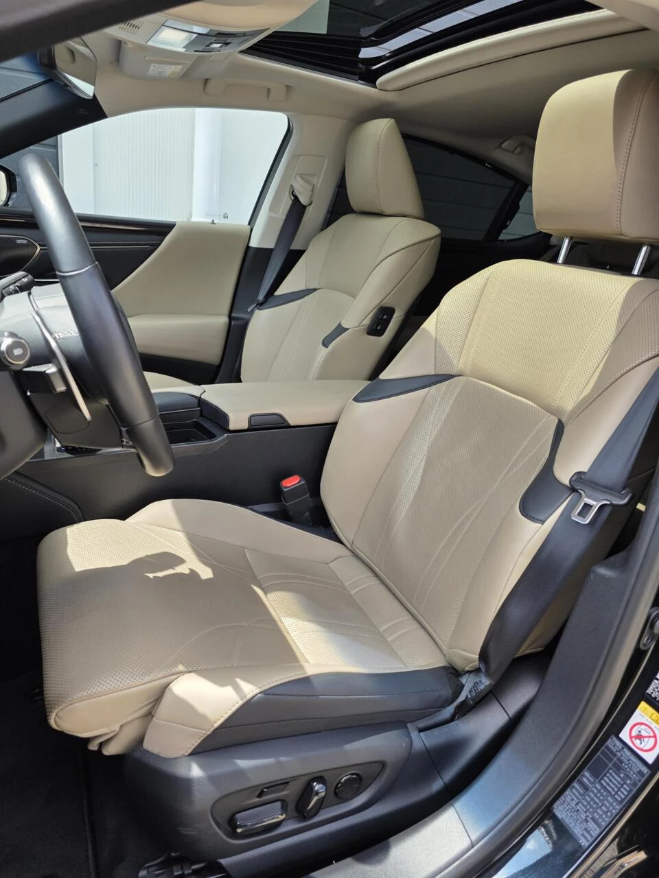 Hoofdafbeelding Lexus ES