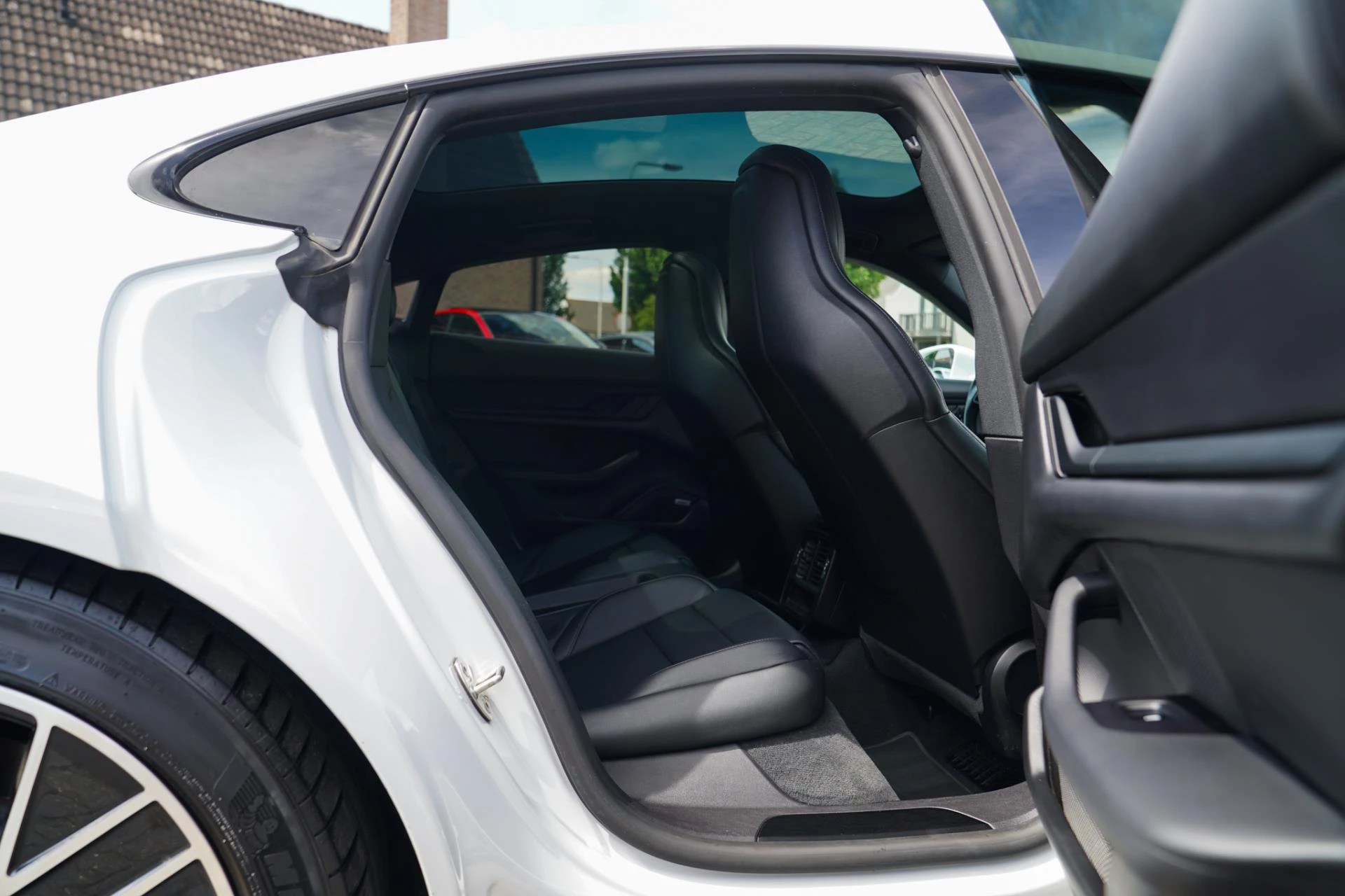 Hoofdafbeelding Porsche Taycan
