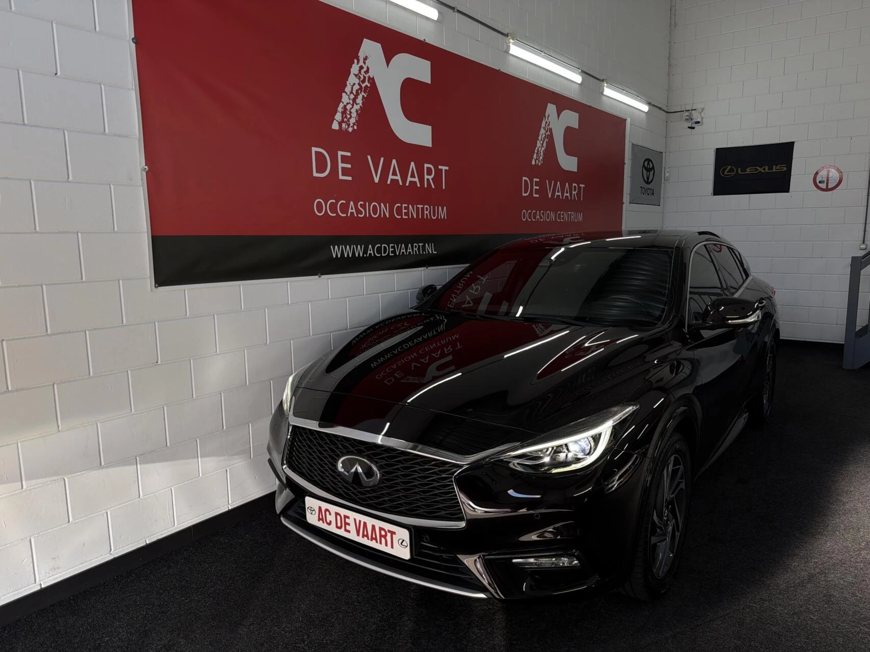 Hoofdafbeelding Infiniti Q30