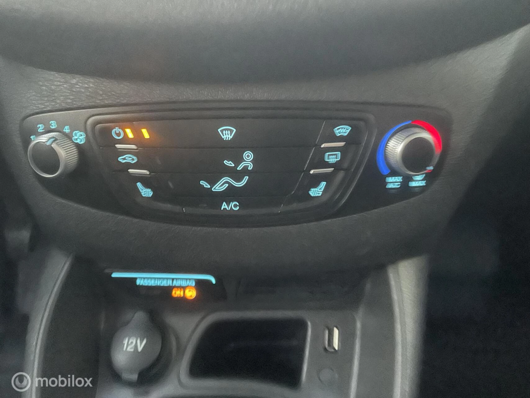 Hoofdafbeelding Ford Transit Courier