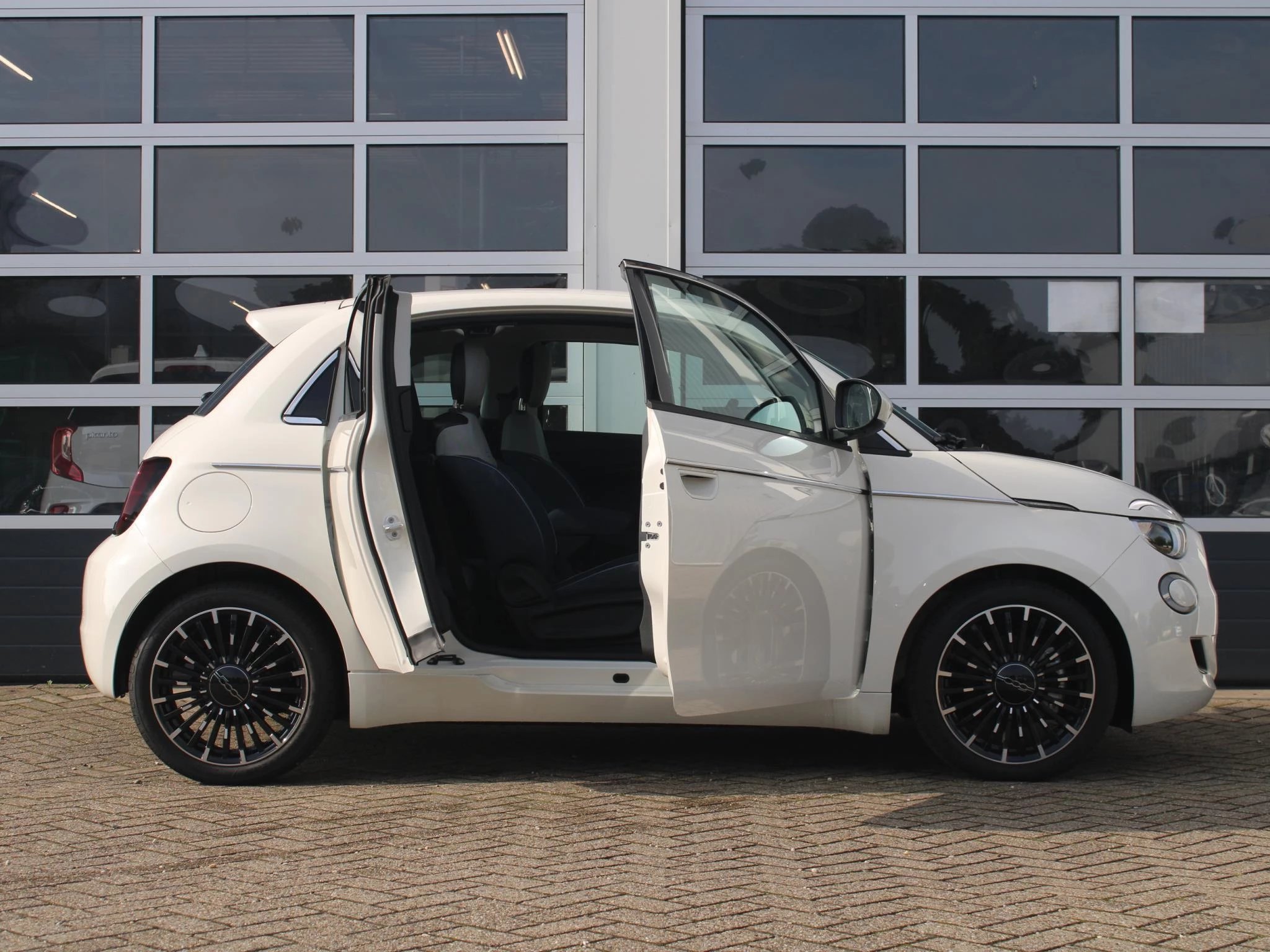 Hoofdafbeelding Fiat 500e