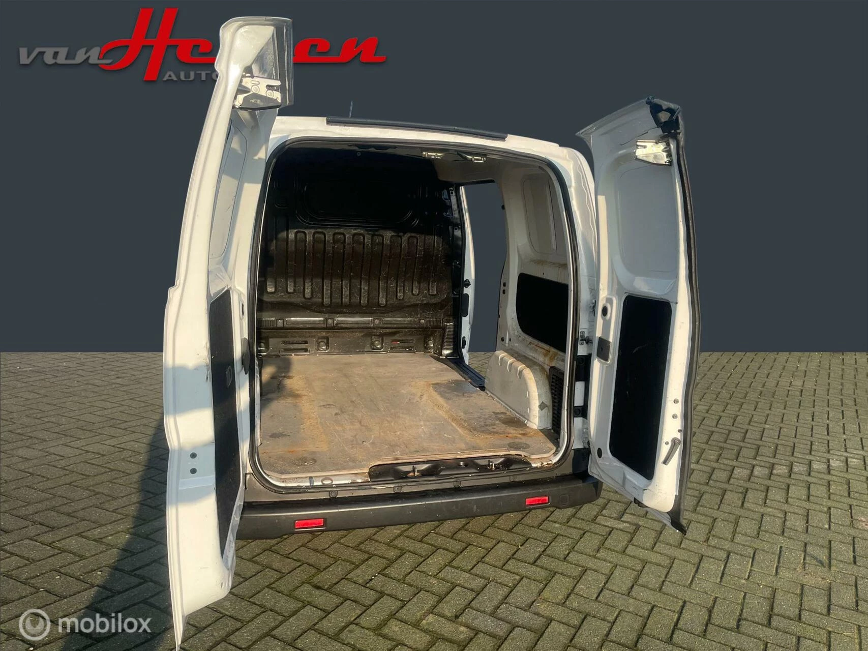 Hoofdafbeelding Nissan NV200