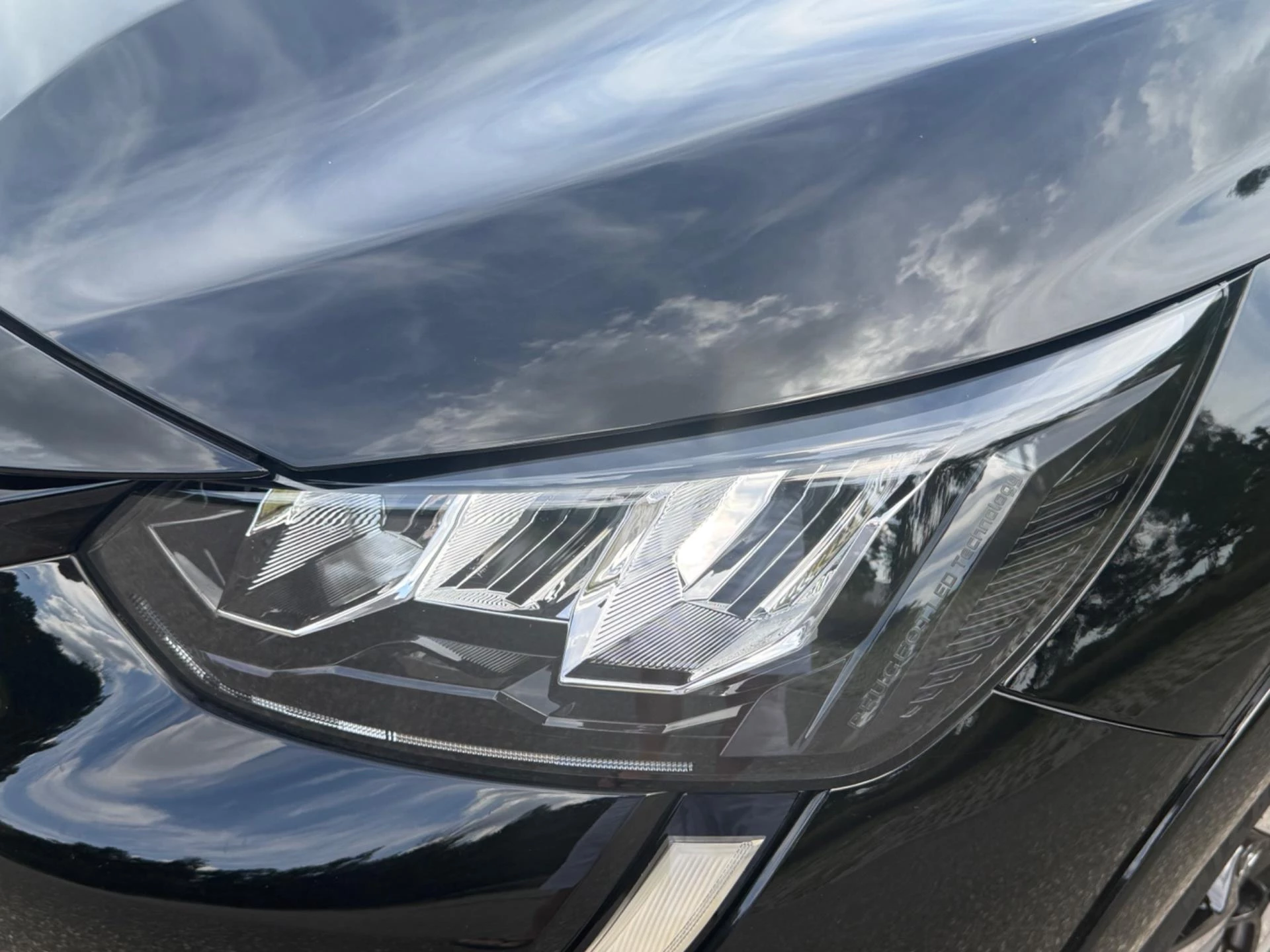 Hoofdafbeelding Peugeot e-208