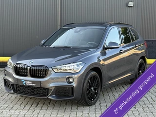 BMW X1 xDrive20i M-Pakket PANORAMADAK | NIEUWSTAAT