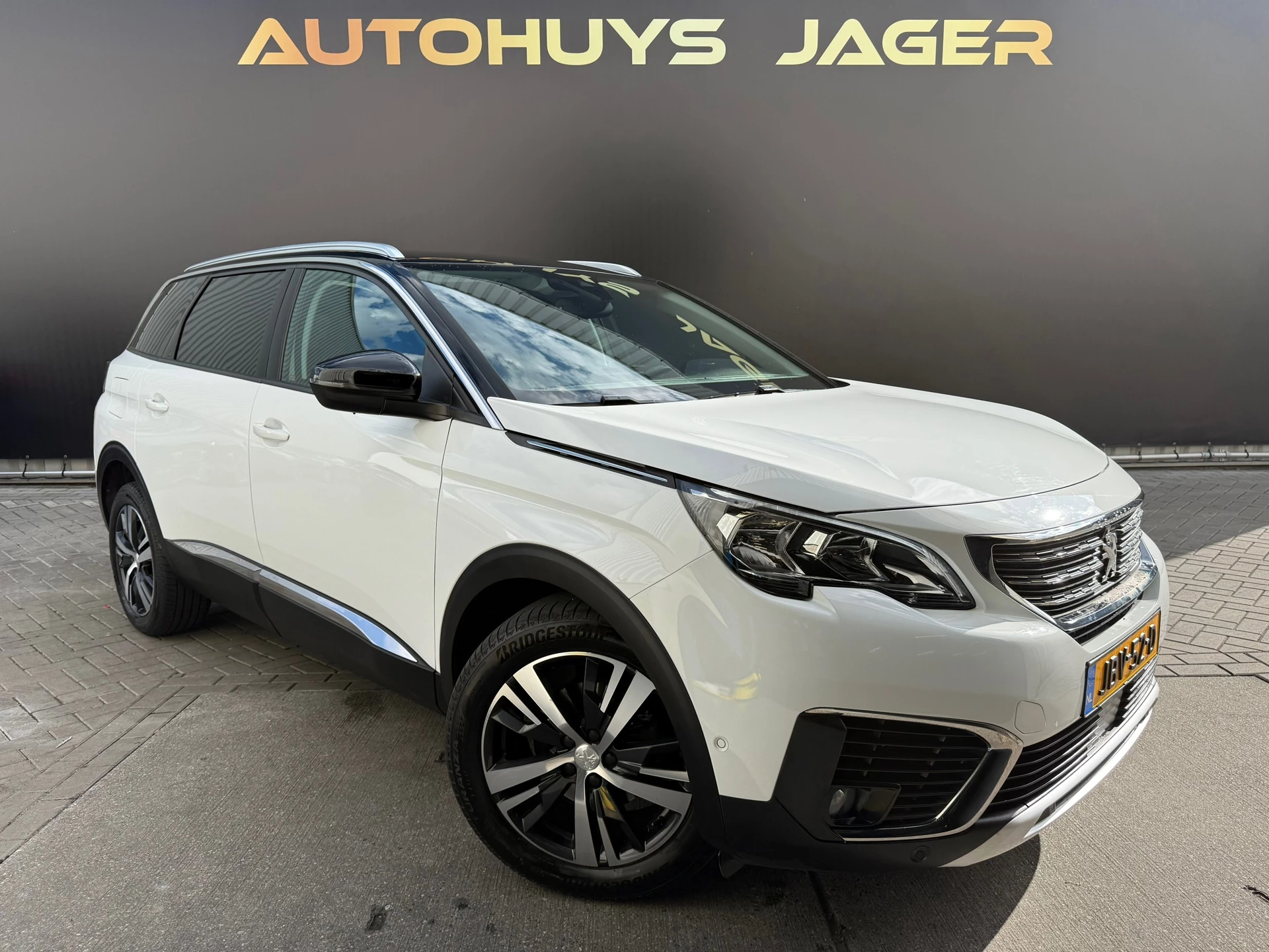 Hoofdafbeelding Peugeot 5008