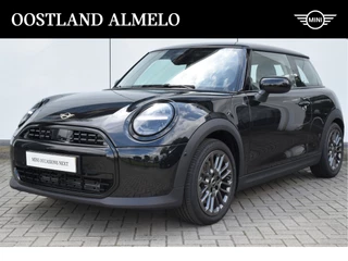 MINI 3-deurs Hatchback Cooper C Essential Automaat / LED / Parking Assistant / Stoelverwarming