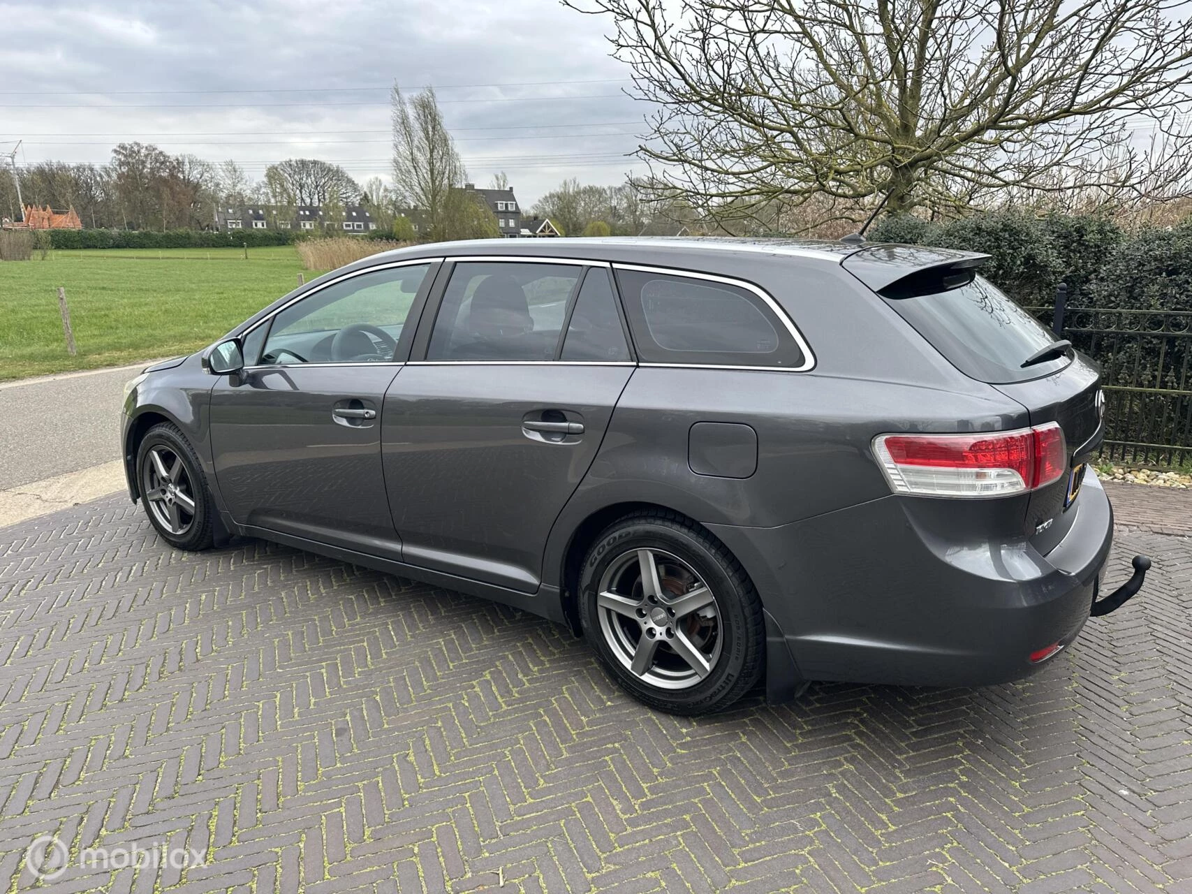 Hoofdafbeelding Toyota Avensis