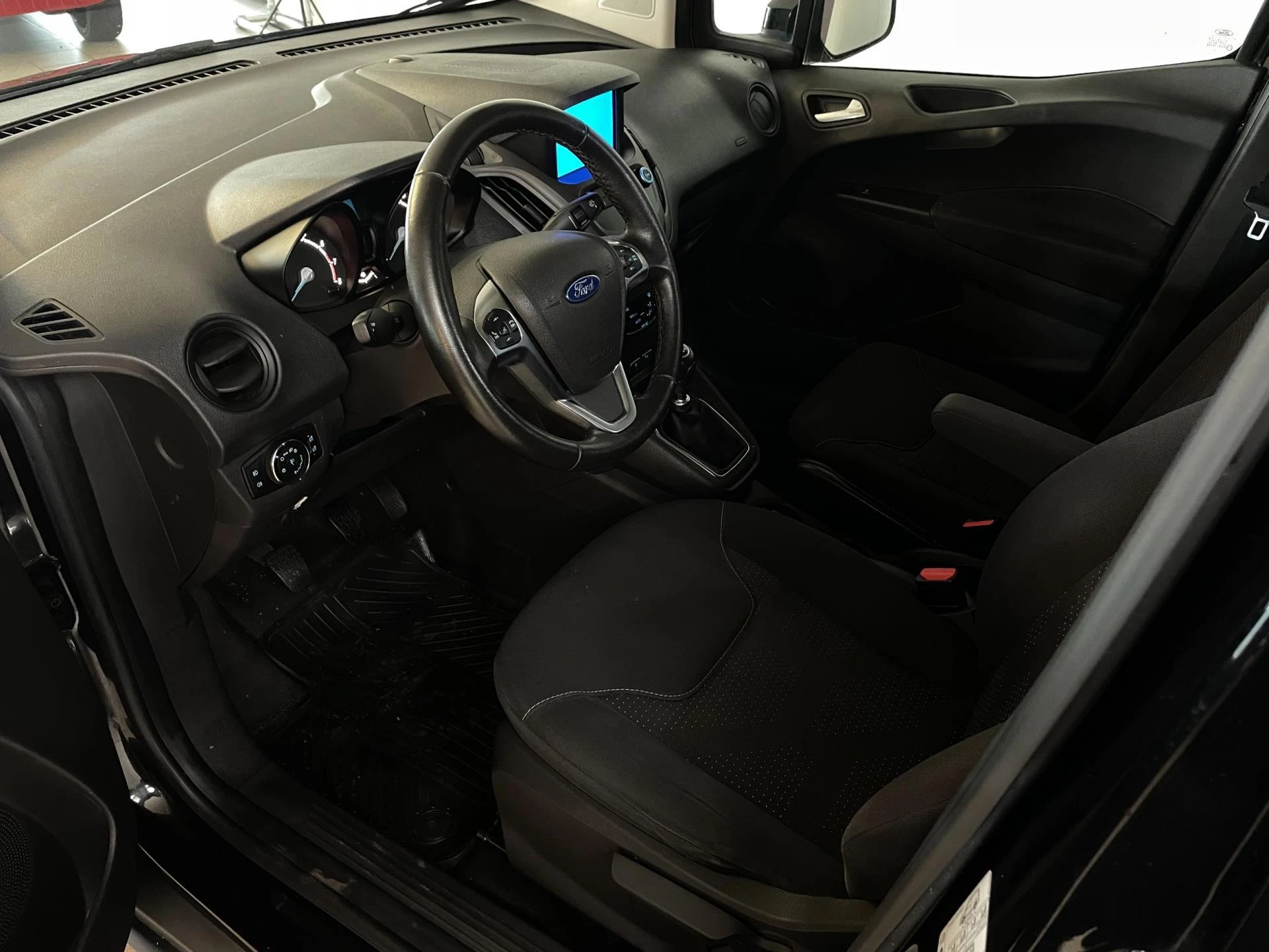 Hoofdafbeelding Ford Transit Courier