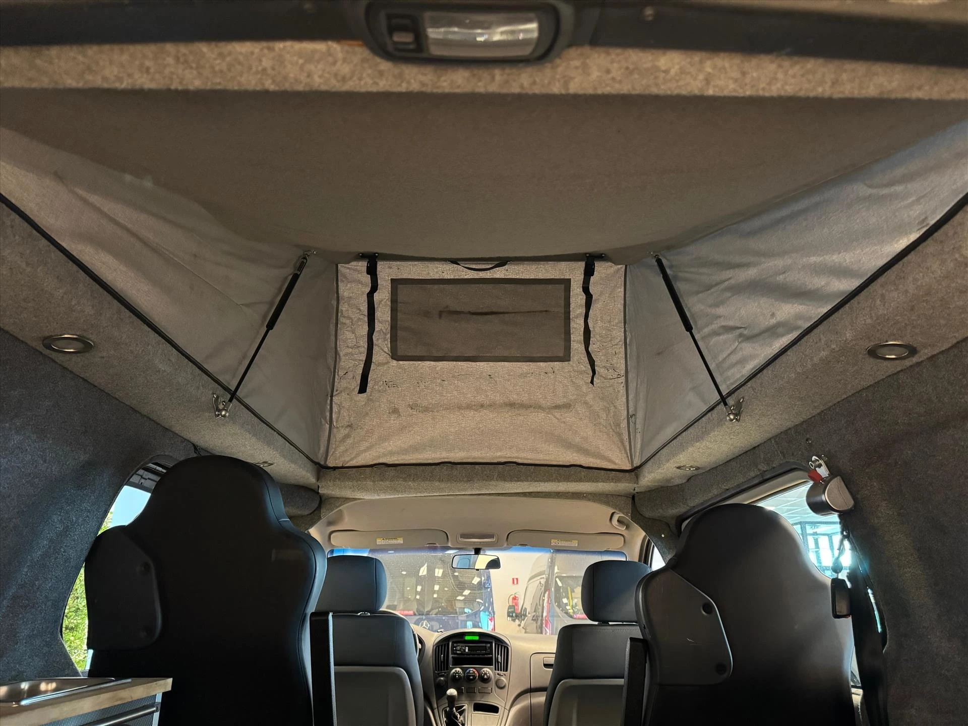 Hoofdafbeelding Hyundai H300