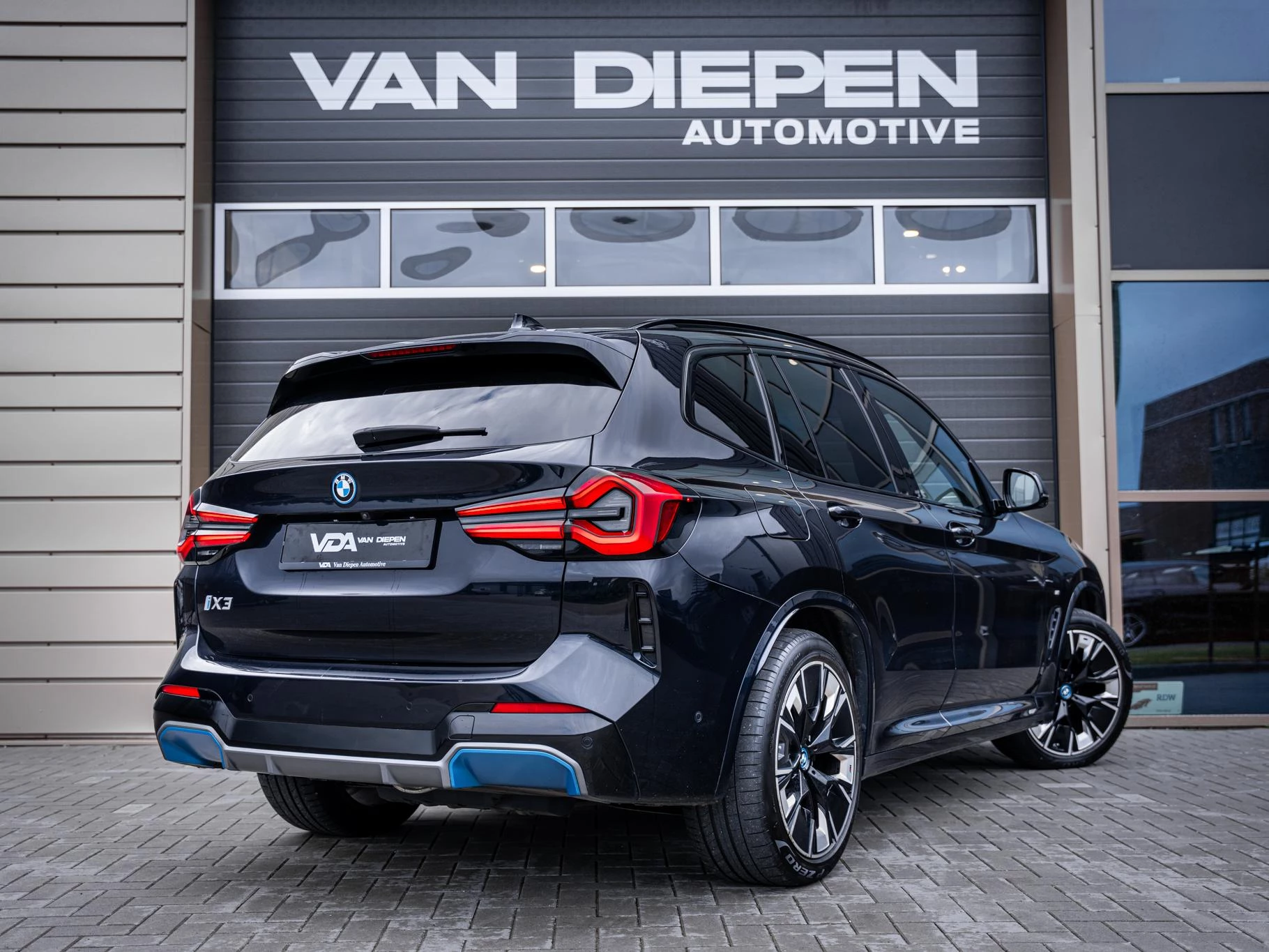 Hoofdafbeelding BMW iX3