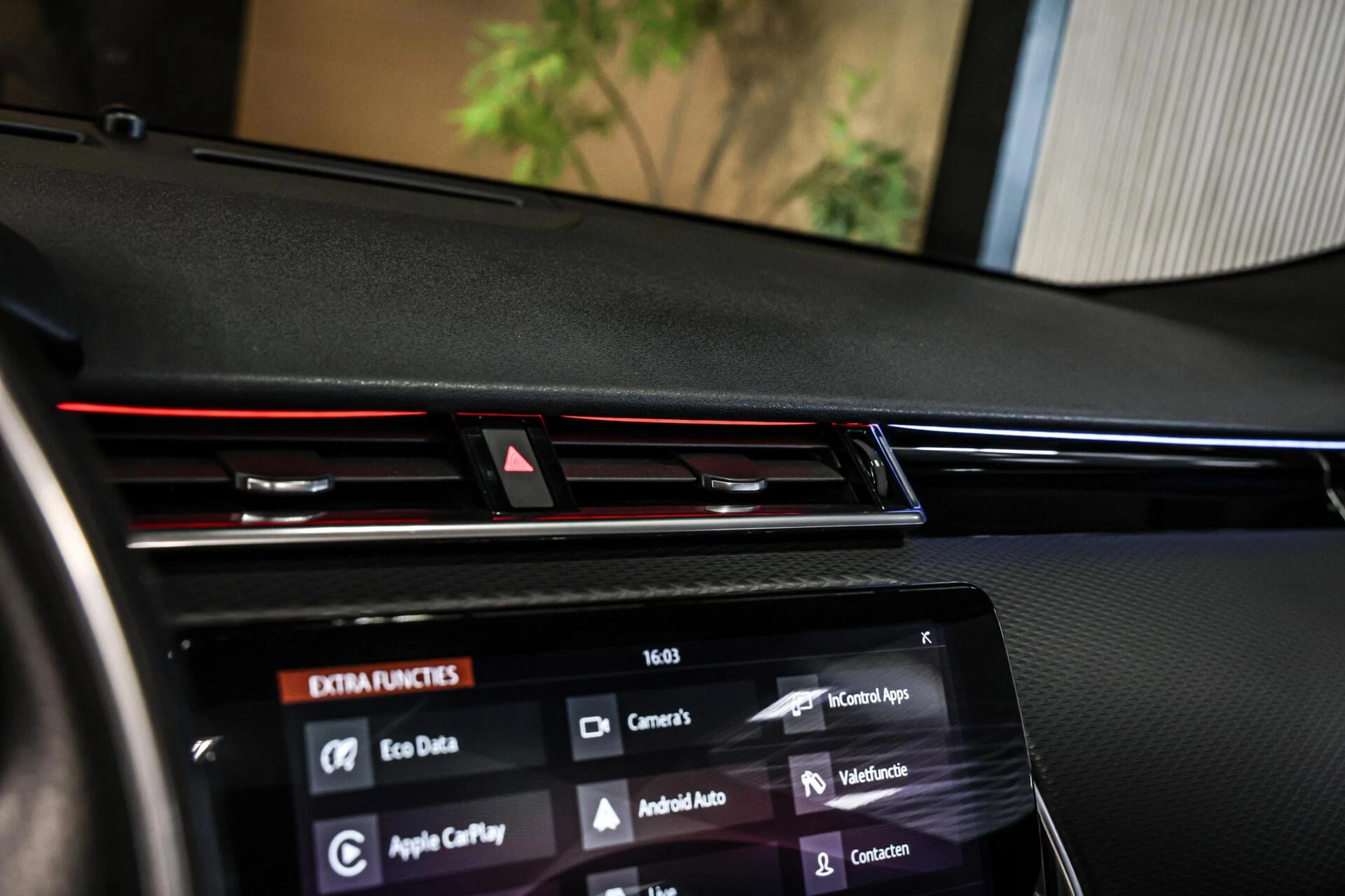 Hoofdafbeelding Land Rover Range Rover Velar