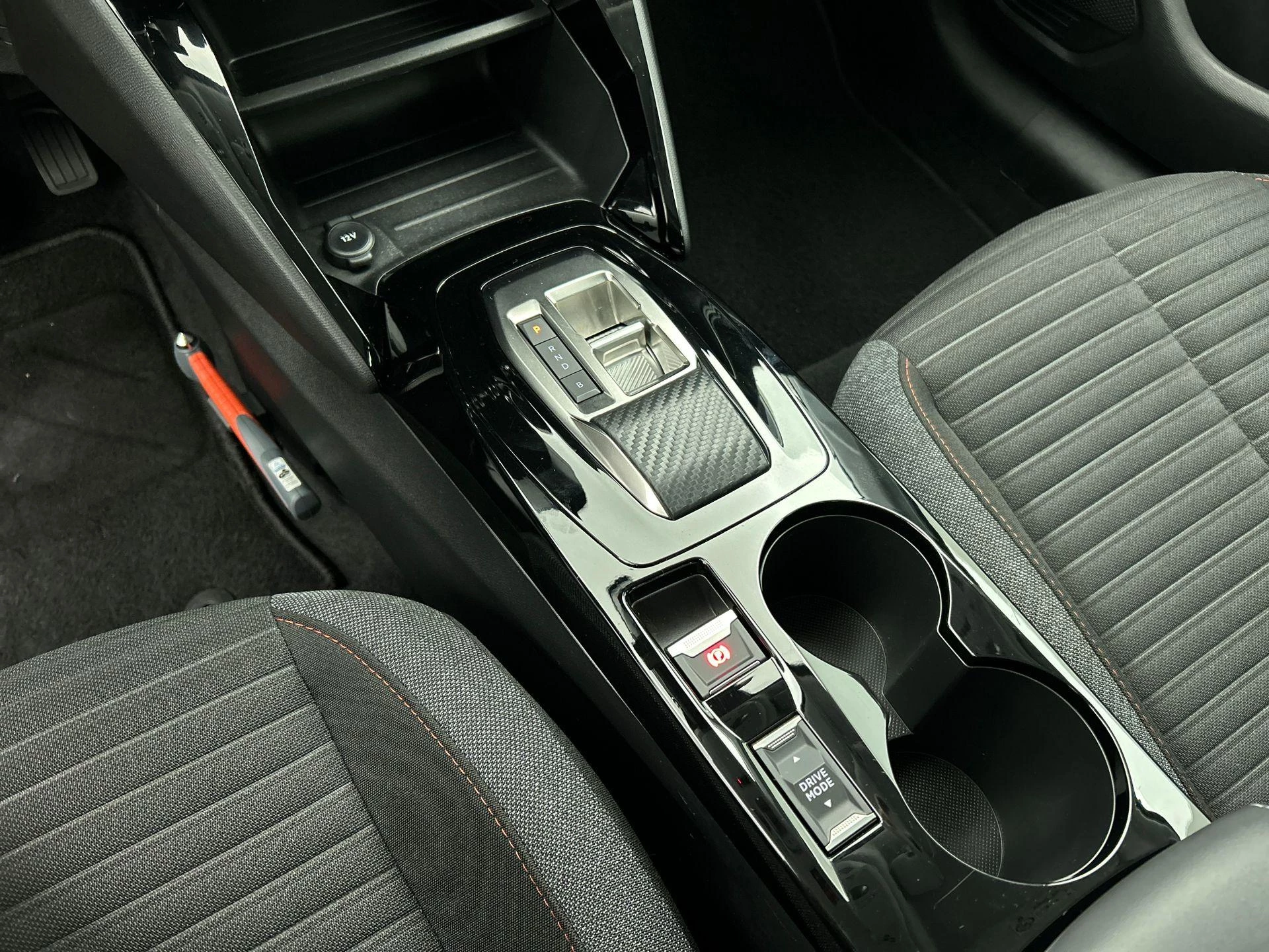 Hoofdafbeelding Peugeot e-208