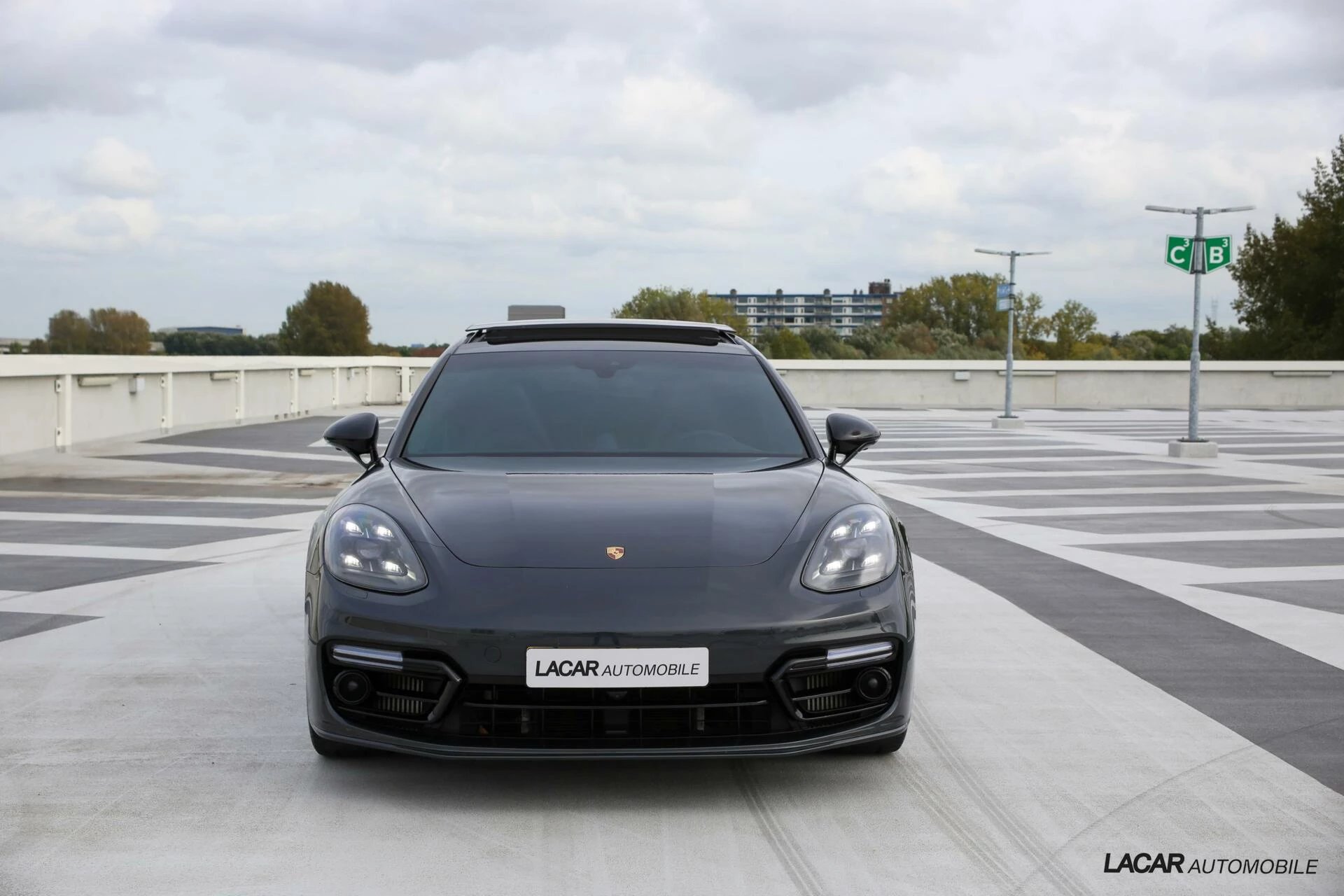 Hoofdafbeelding Porsche Panamera