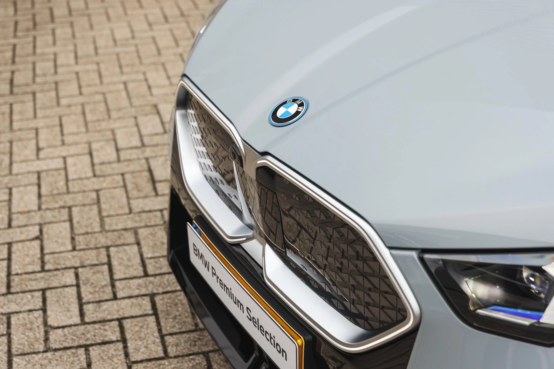 Hoofdafbeelding BMW iX2