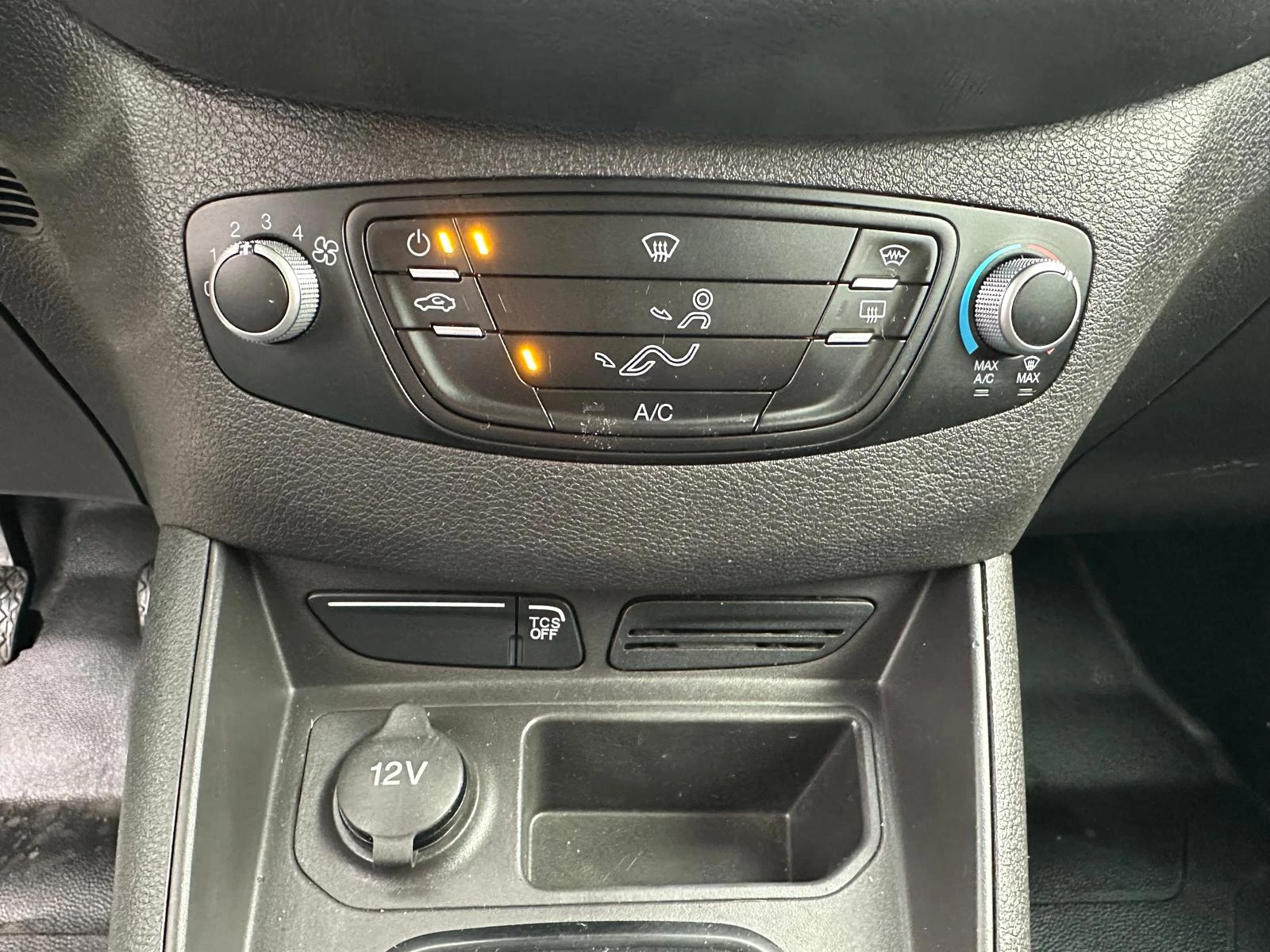 Hoofdafbeelding Ford Transit Courier