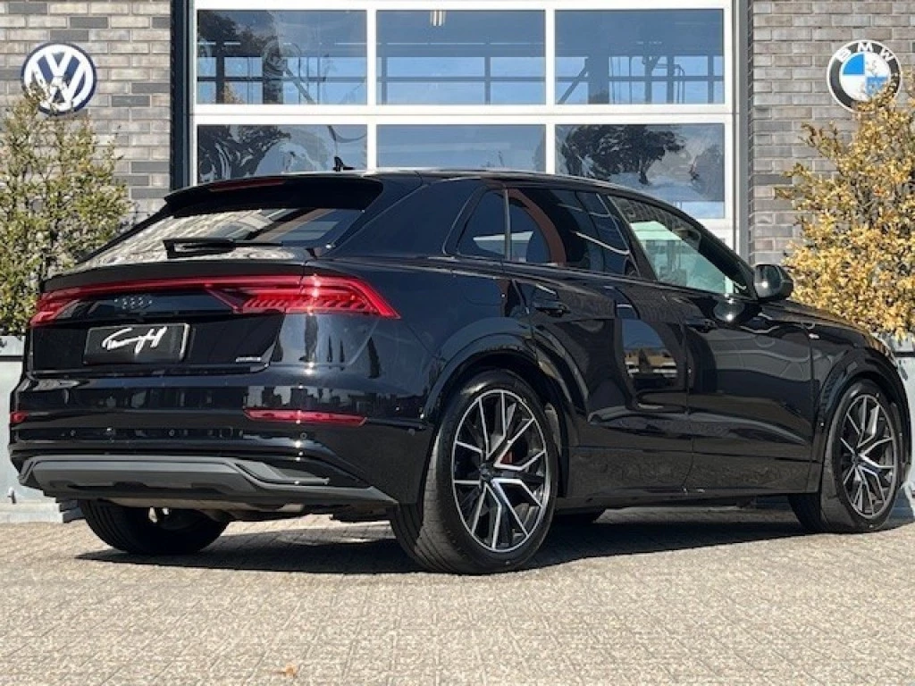 Hoofdafbeelding Audi Q8