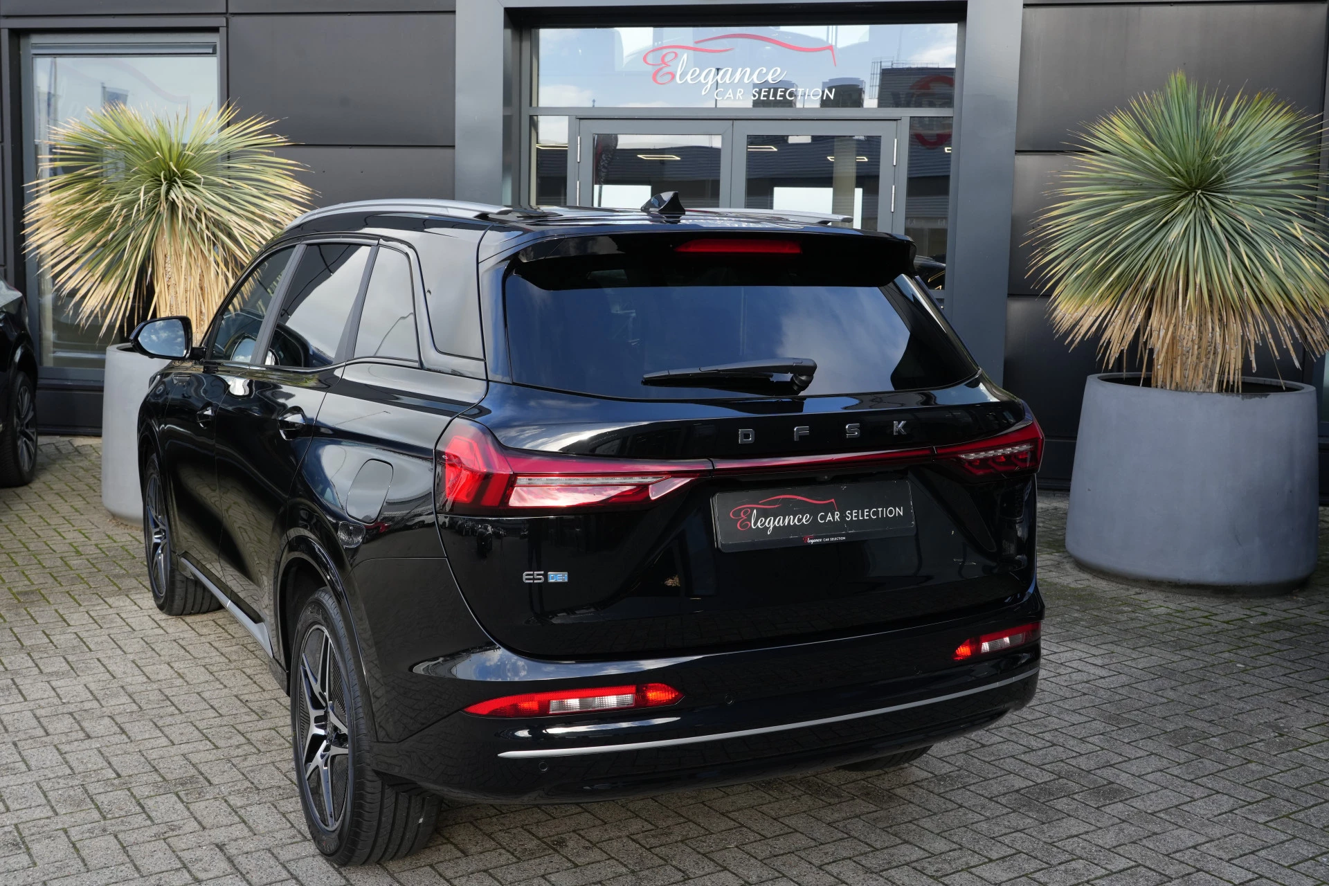 Hoofdafbeelding DFSK E5 PHEV