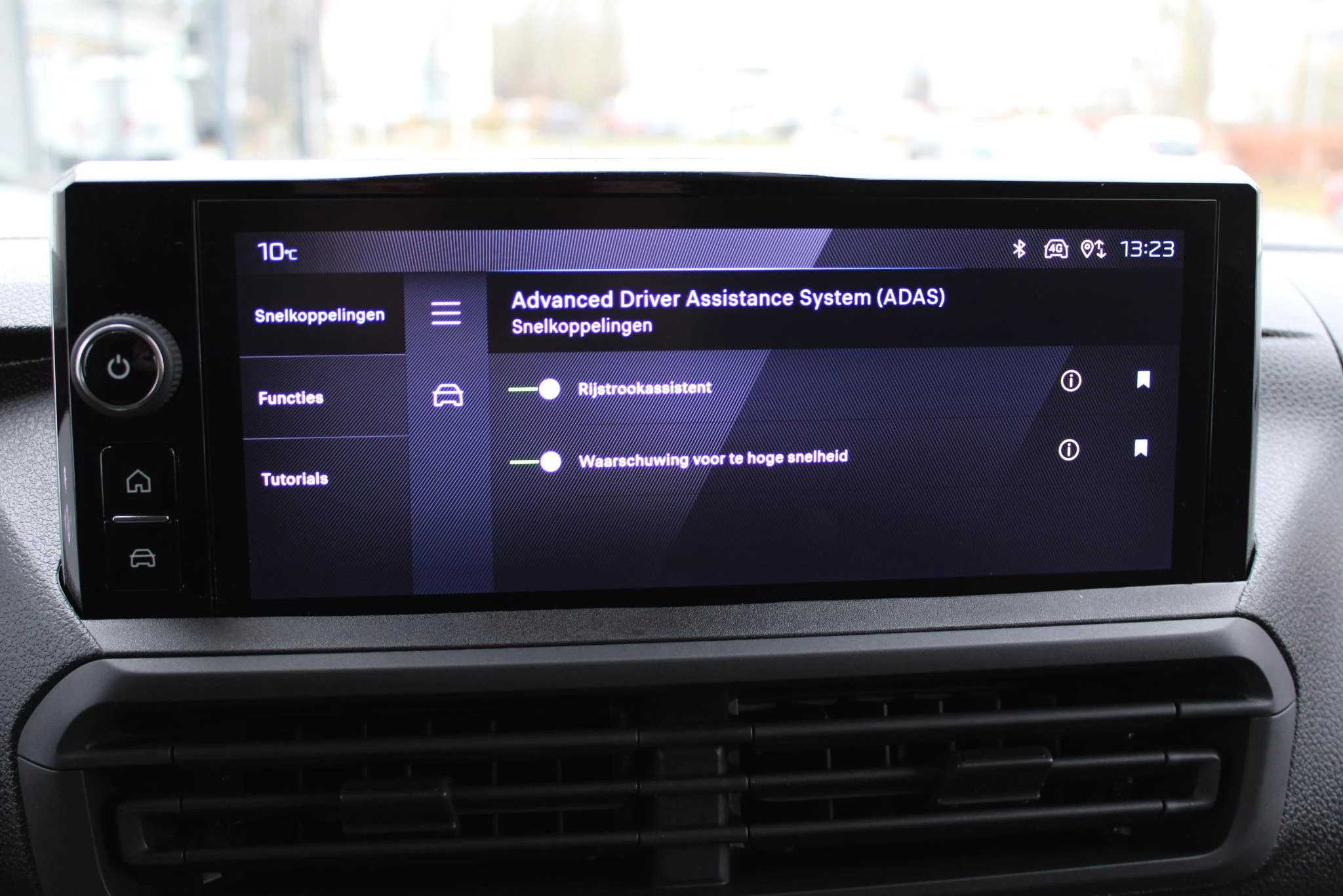 Hoofdafbeelding Peugeot e-Expert