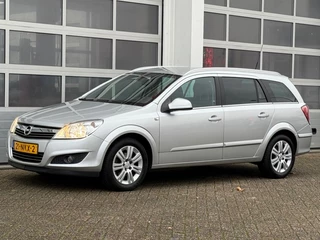 Opel Astra 1.6 Cosmo 116PK Navi Leer Trekhaak Rijklaar!