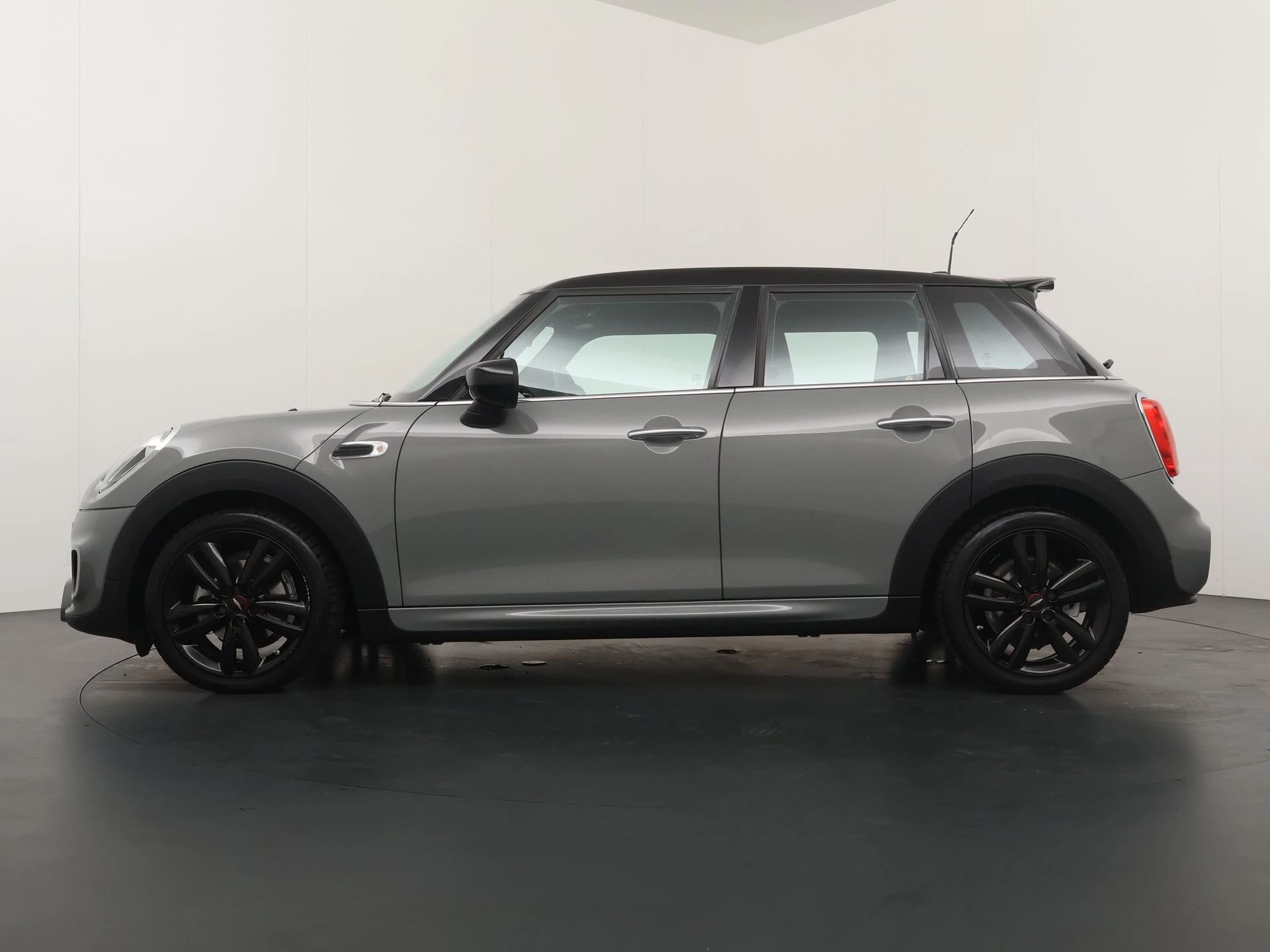 Hoofdafbeelding MINI 5-deurs