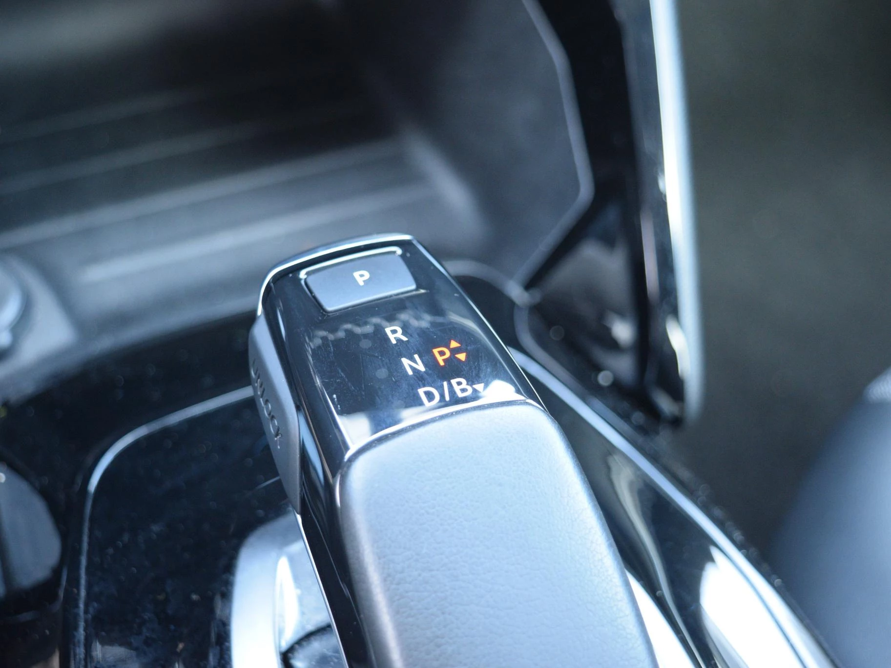 Hoofdafbeelding Peugeot e-2008