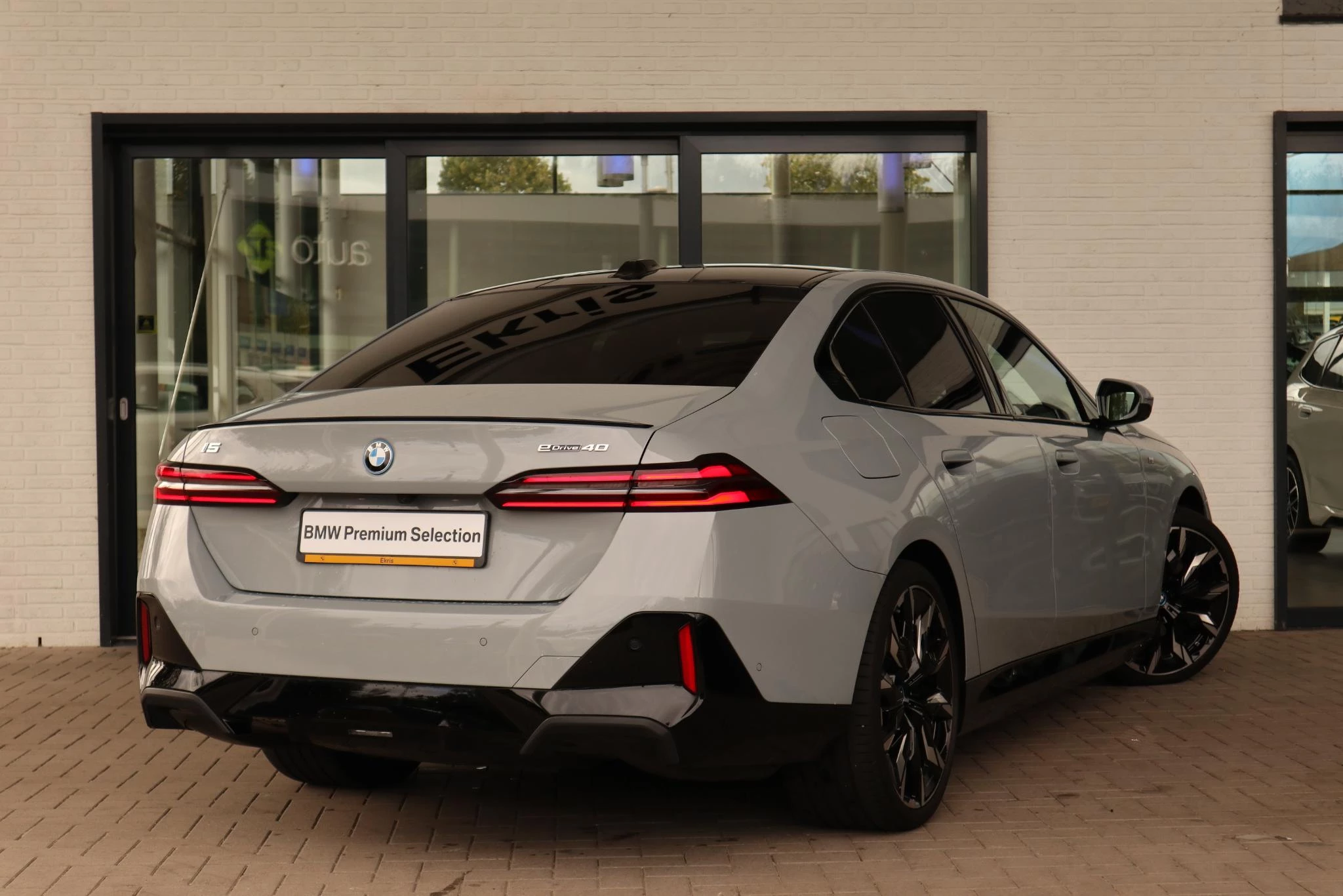 Hoofdafbeelding BMW i5