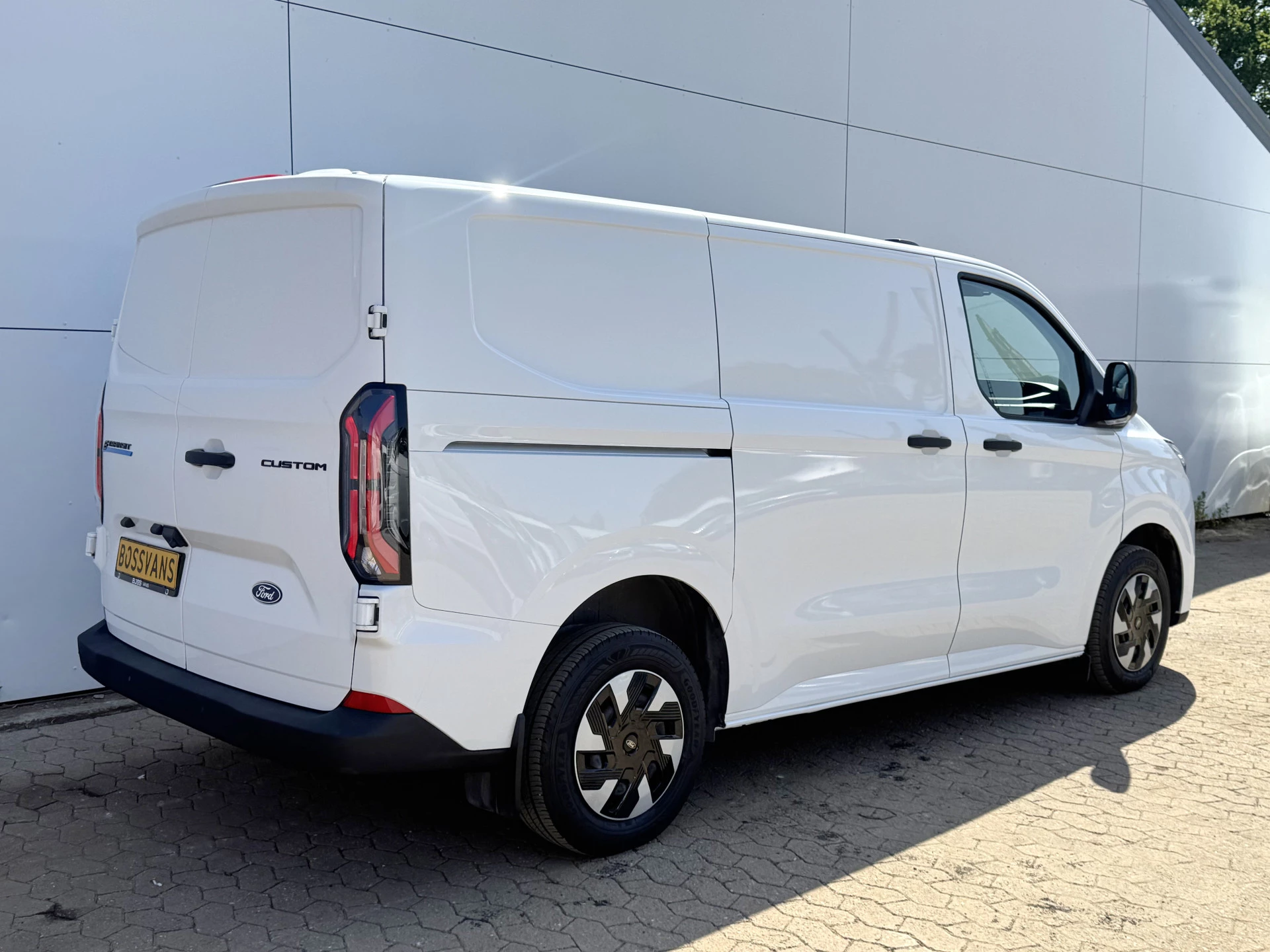 Hoofdafbeelding Ford E-Transit Custom