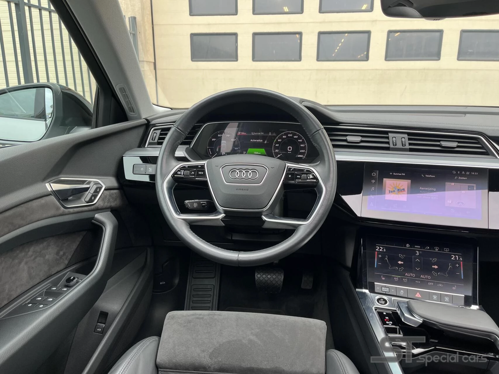 Hoofdafbeelding Audi e-tron