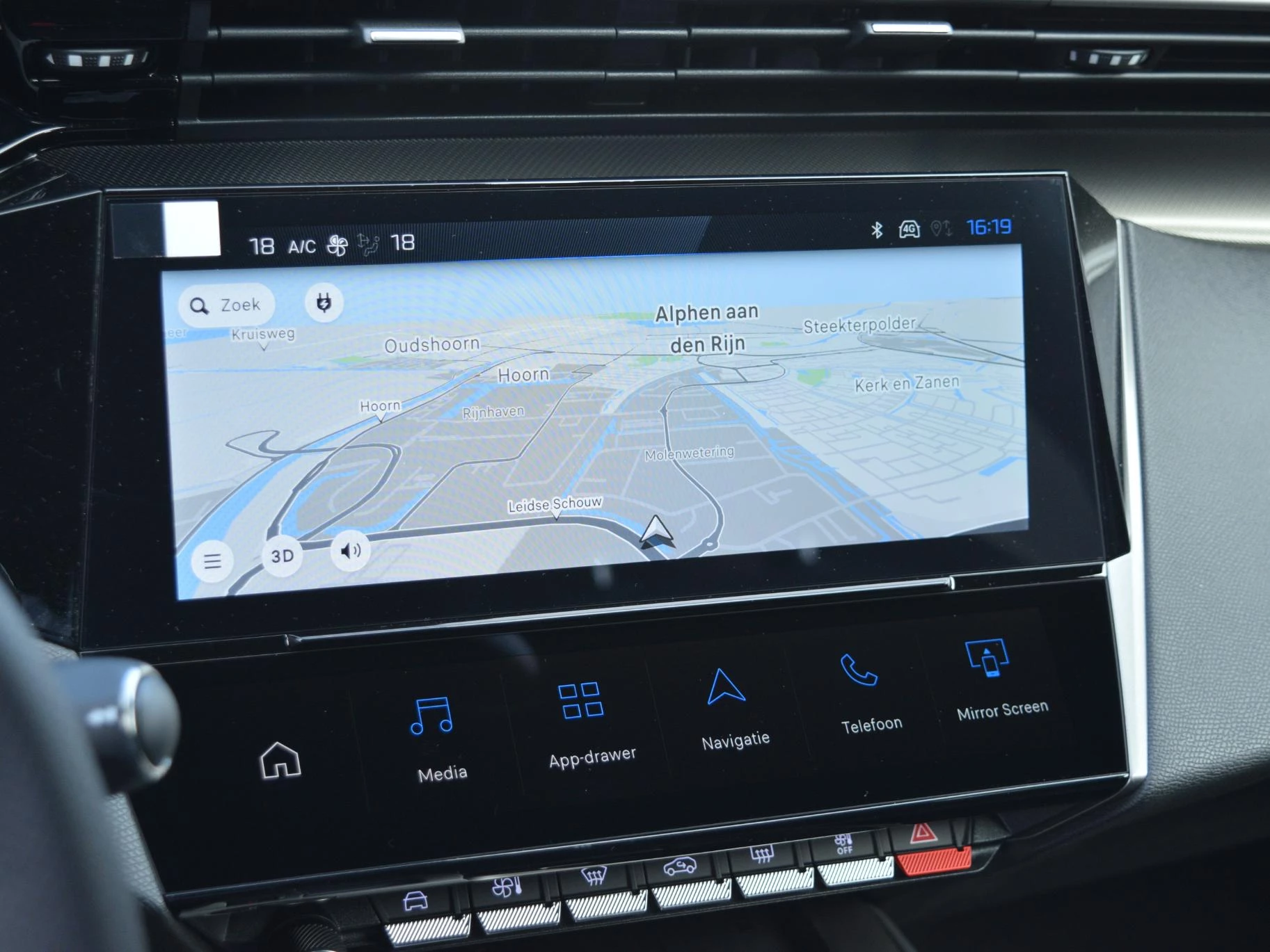 Hoofdafbeelding Peugeot e-308