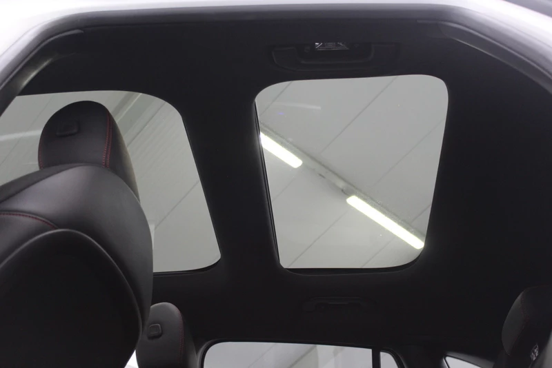 Hoofdafbeelding Mercedes-Benz EQA