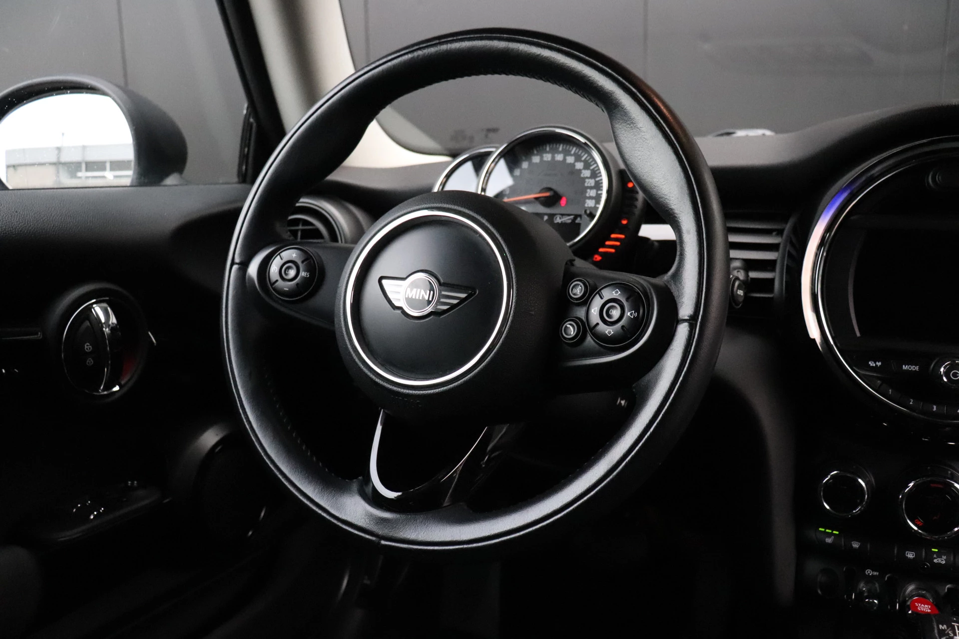 Hoofdafbeelding MINI One