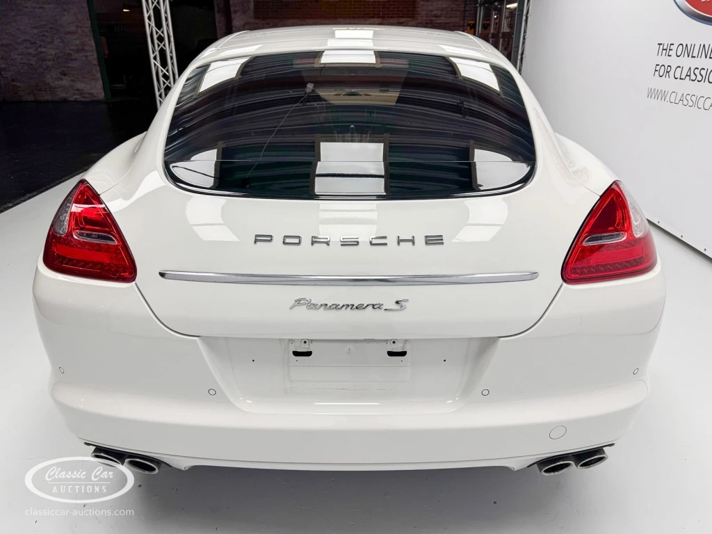 Hoofdafbeelding Porsche Panamera