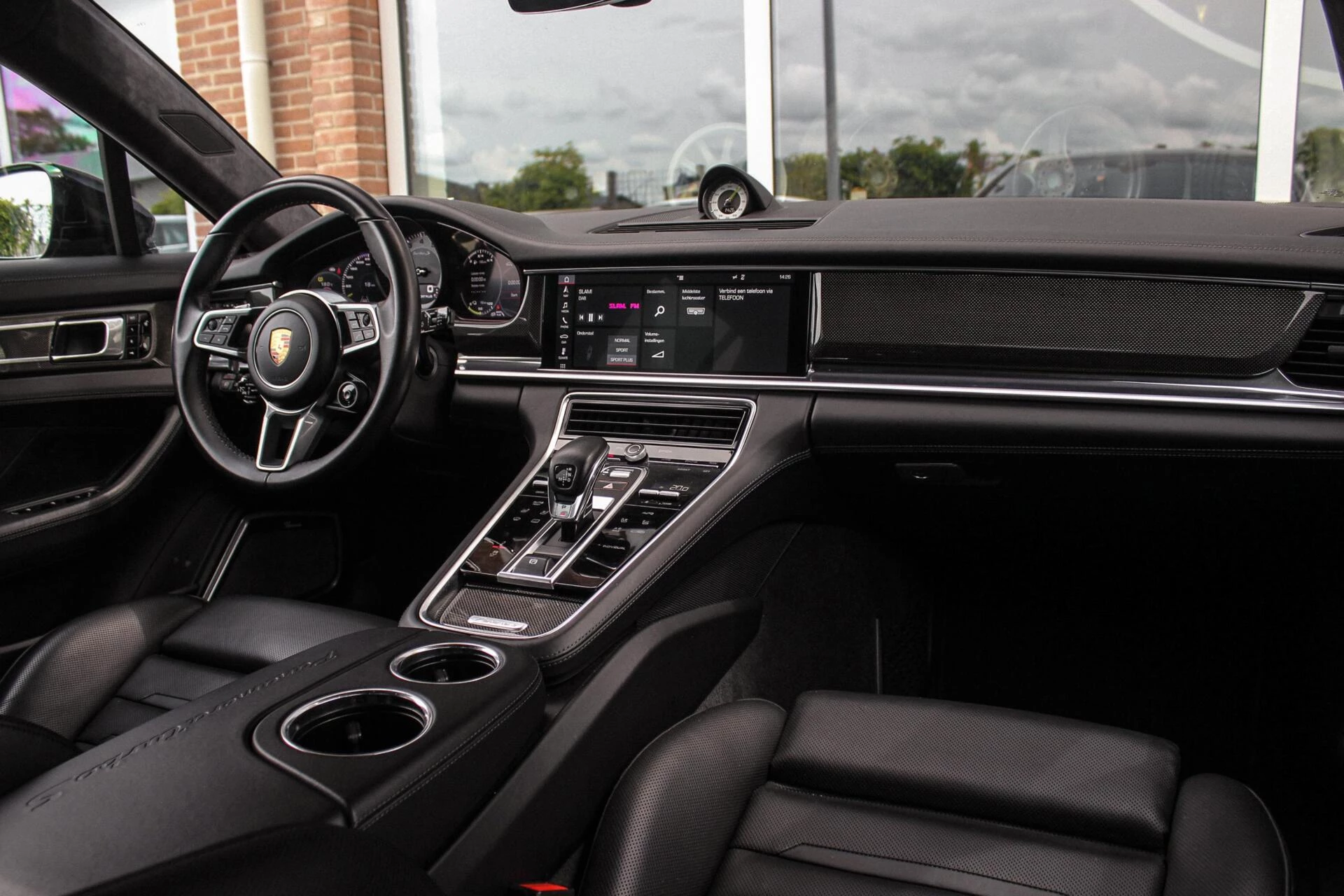 Hoofdafbeelding Porsche Panamera