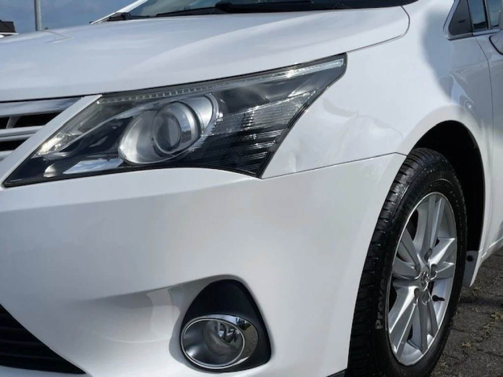 Hoofdafbeelding Toyota Avensis