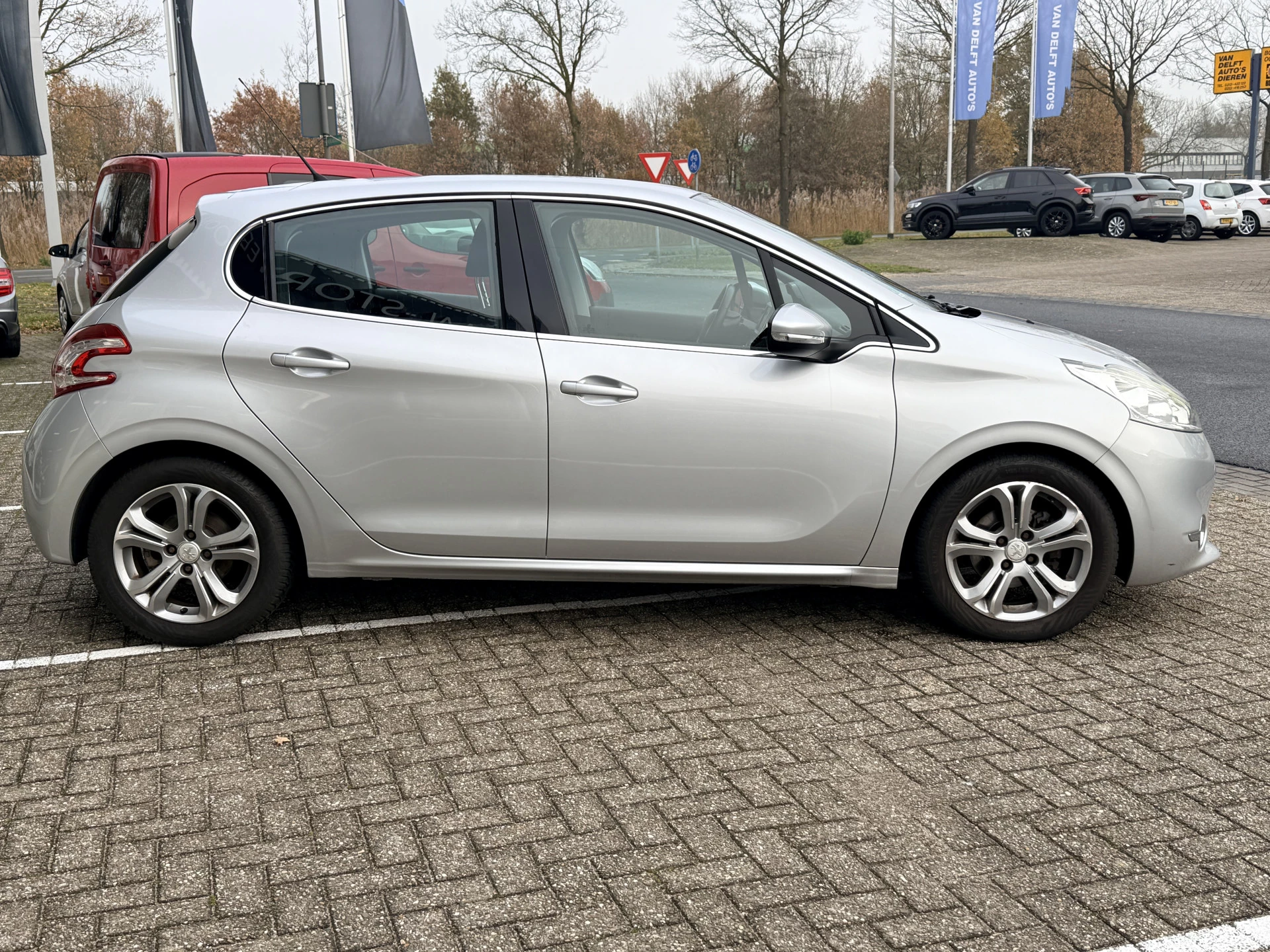 Hoofdafbeelding Peugeot 208