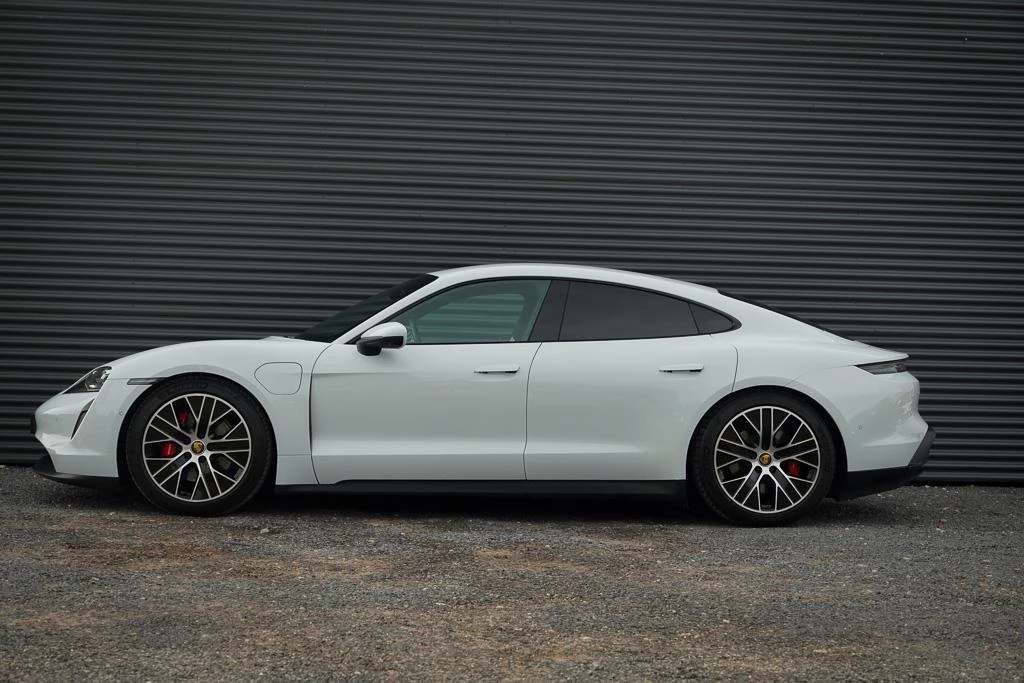 Hoofdafbeelding Porsche Taycan