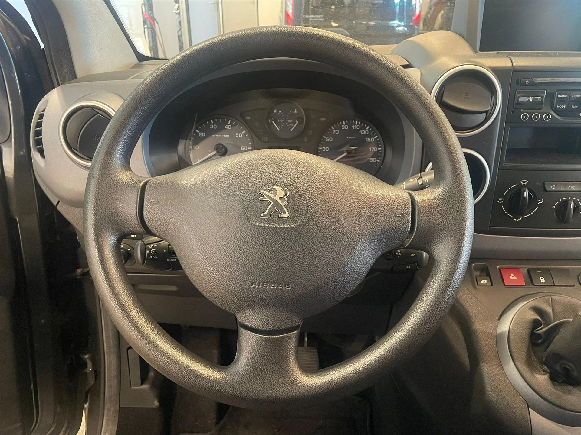 Hoofdafbeelding Peugeot Partner