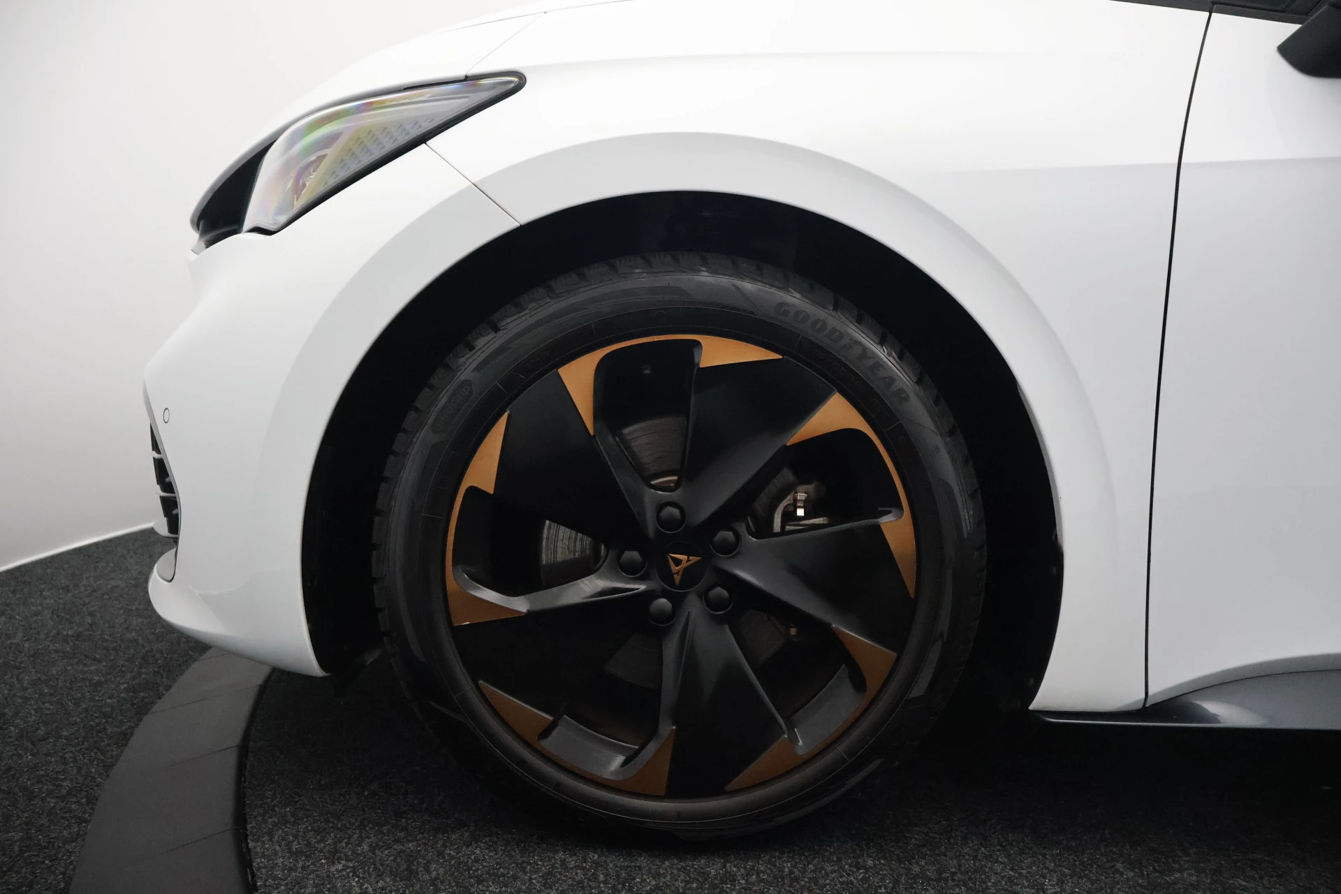 Hoofdafbeelding CUPRA Born