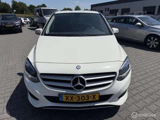 Mercedes B-klasse 180 auto loopt op 3 cilinder