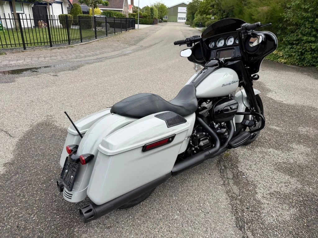 Hoofdafbeelding Harley-Davidson Street Glide