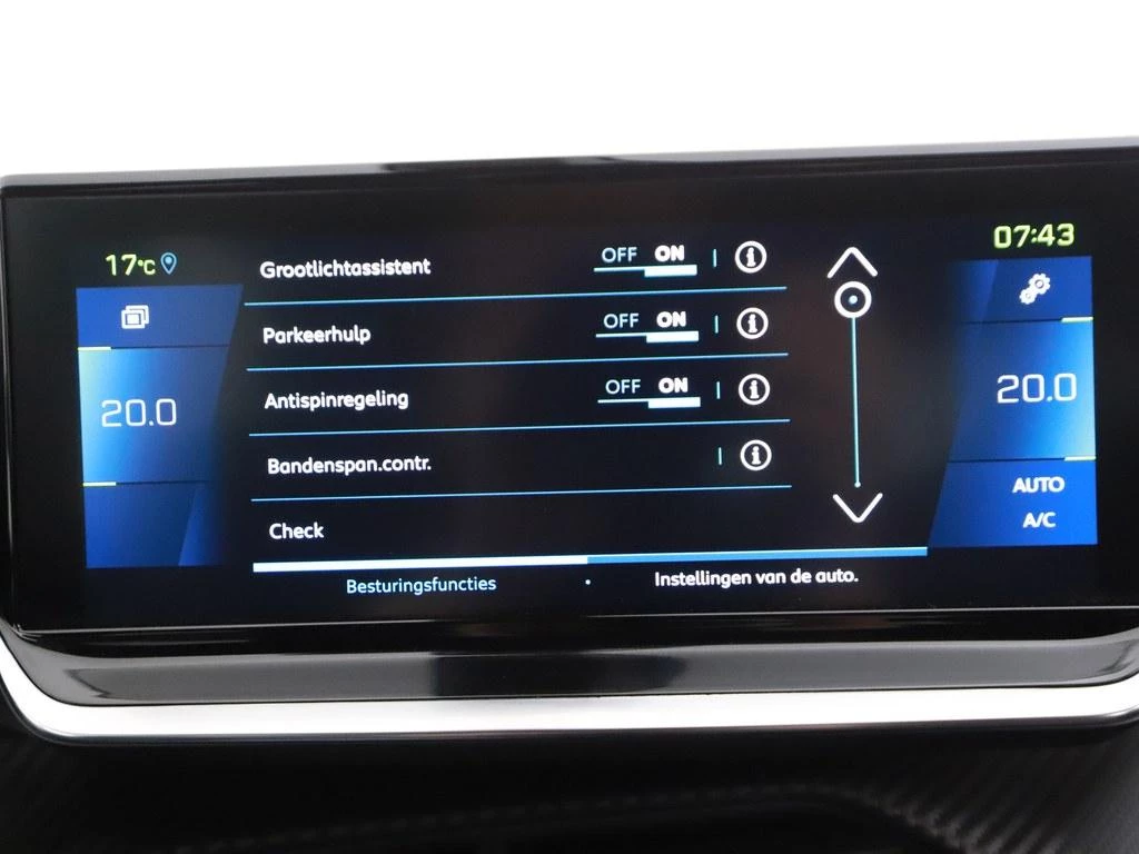 Hoofdafbeelding Peugeot e-2008