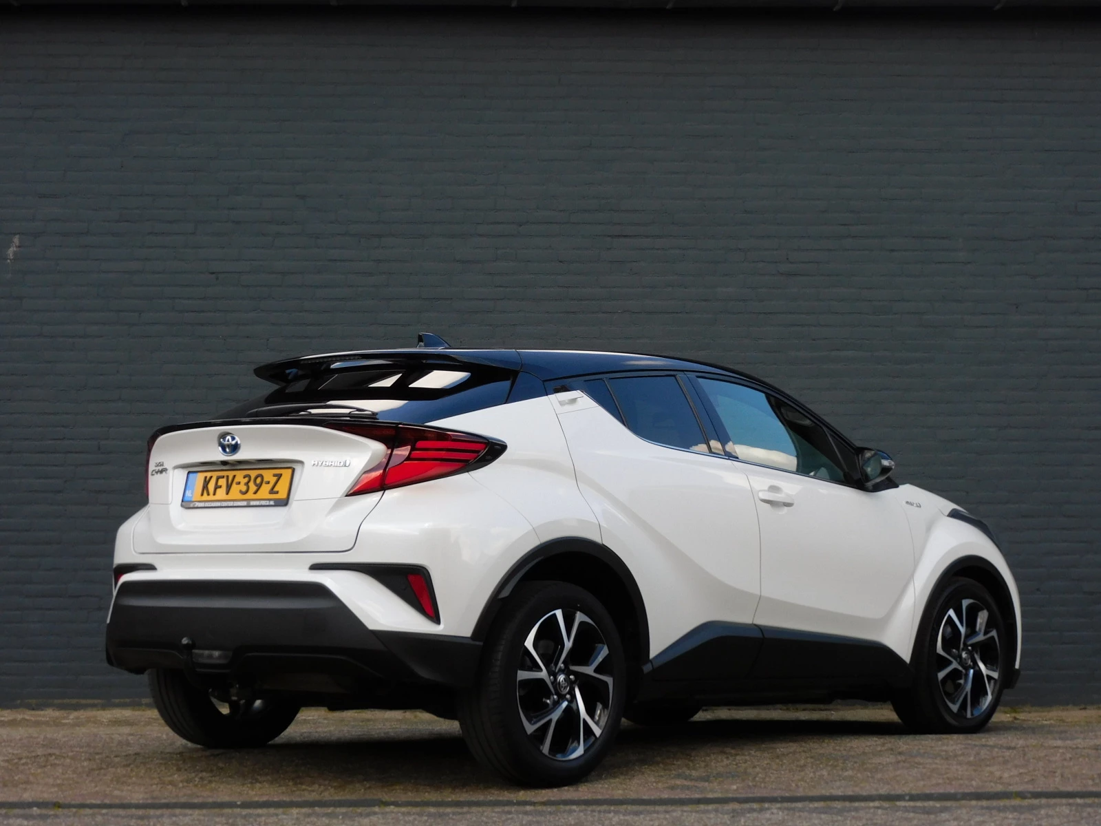 Hoofdafbeelding Toyota C-HR