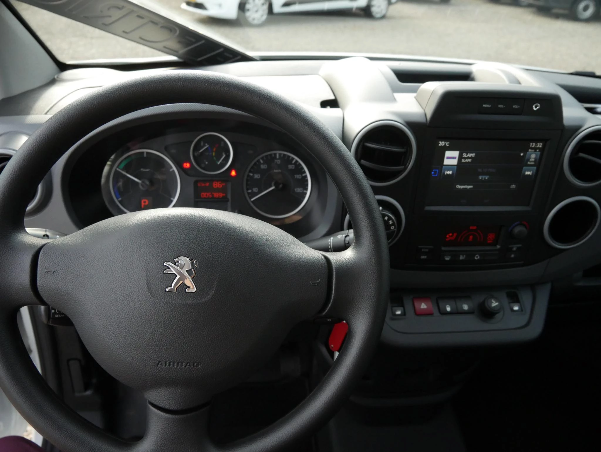 Hoofdafbeelding Peugeot Partner